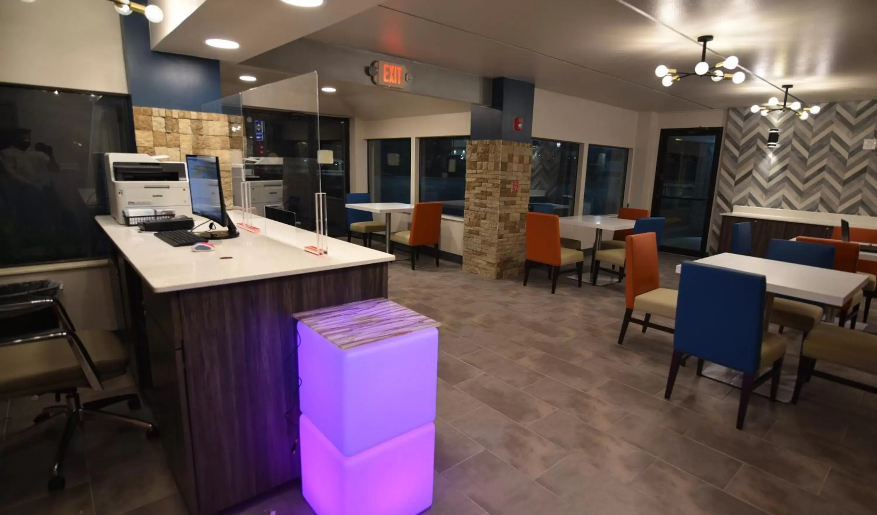 Lobby or reception, Lounge/Bar in Baymont by Wyndham Pine Grove