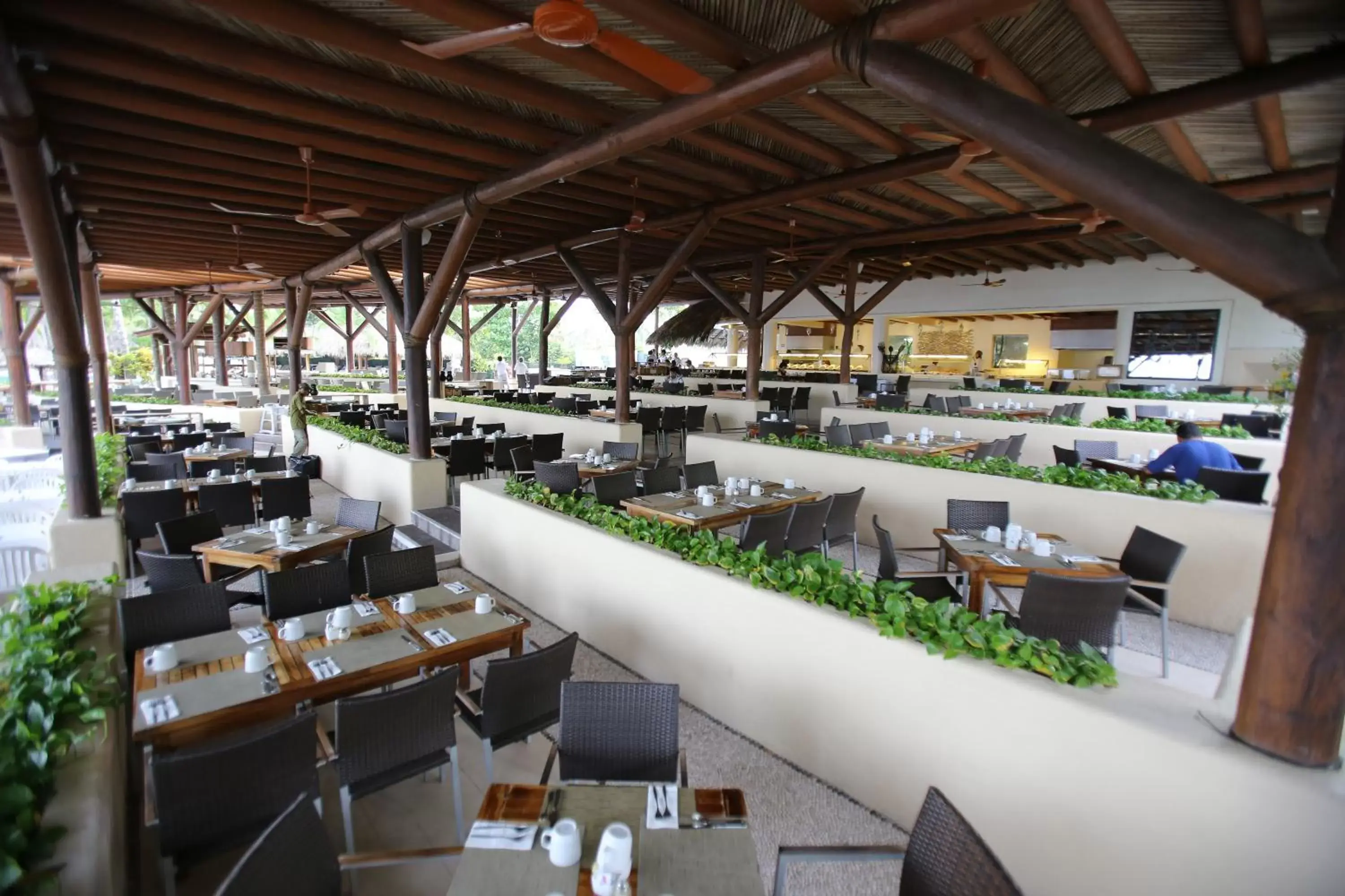 Restaurant/Places to Eat in Pacifica Resort Ixtapa