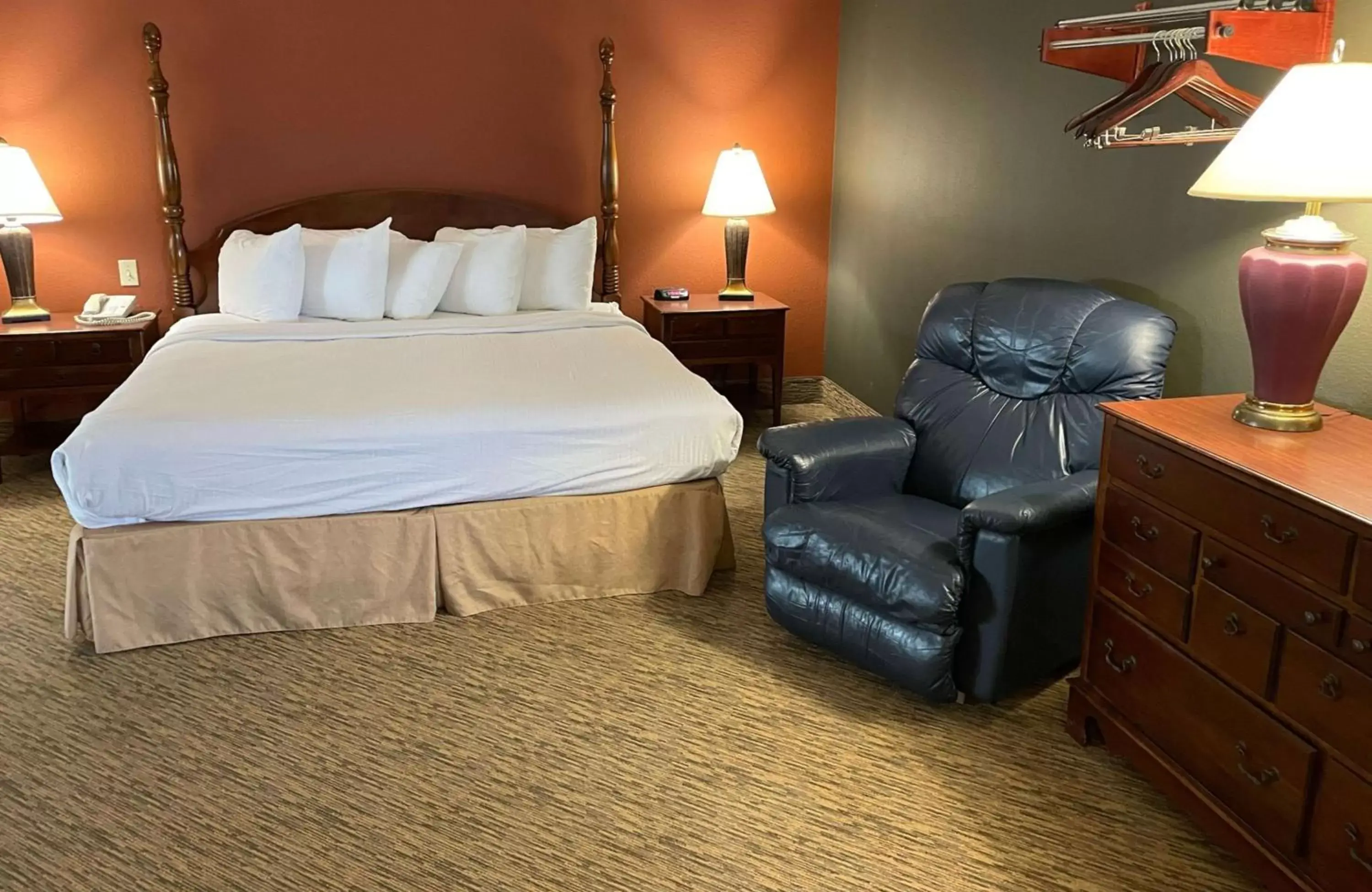 Bedroom, Bed in Best Western Starlite Village