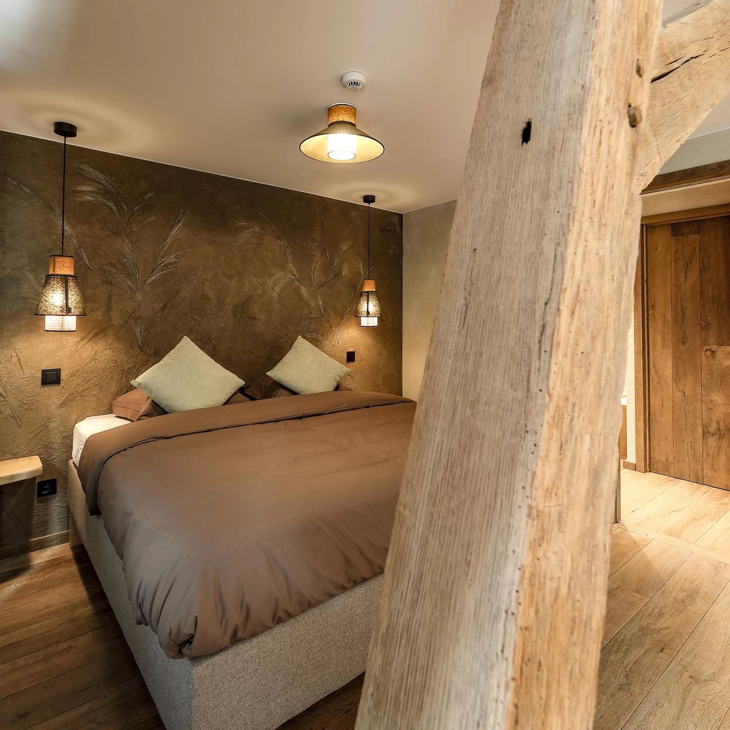 One-Bedroom Apartment in Couleur basilic