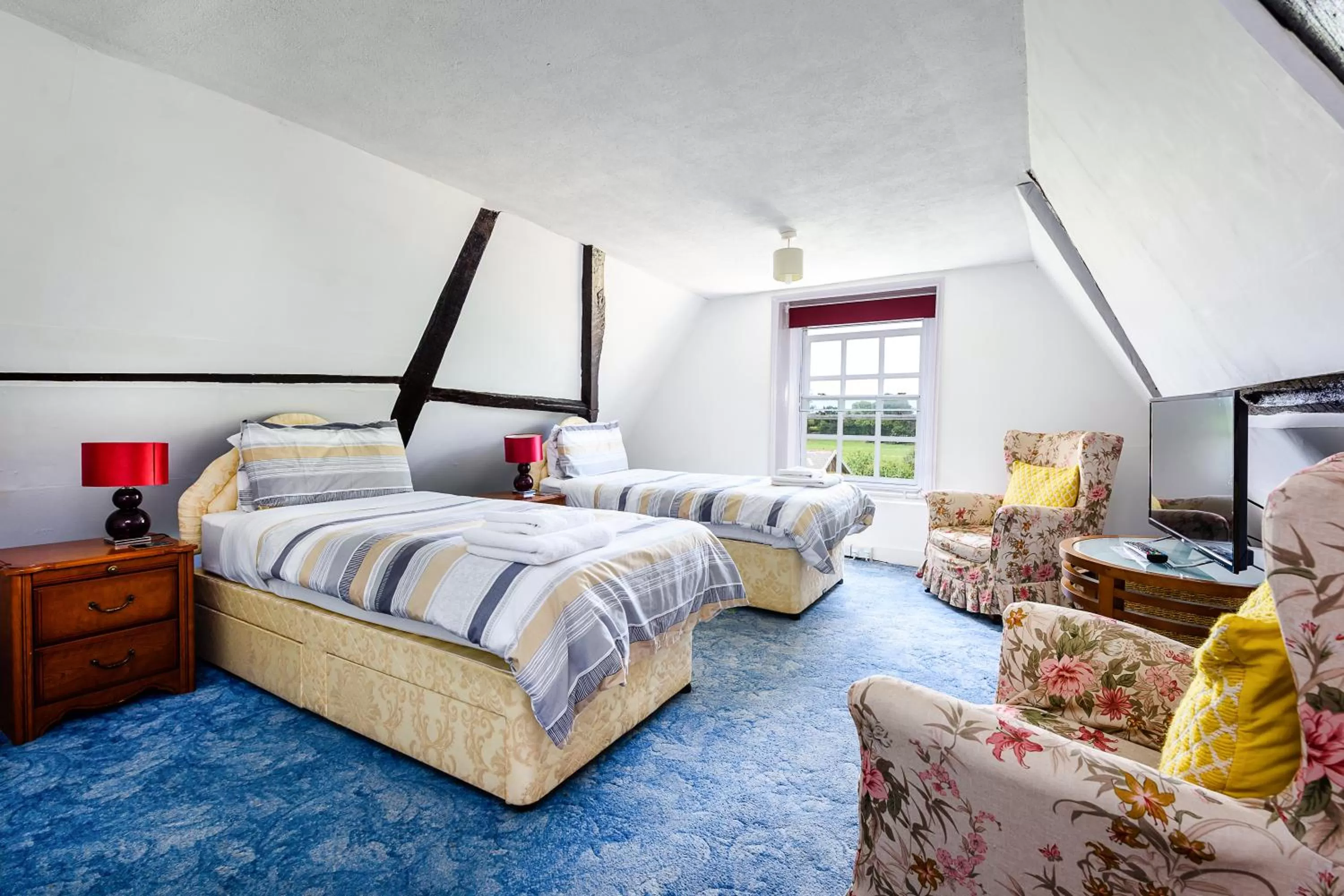 Photo of the whole room in Mangreen Country House