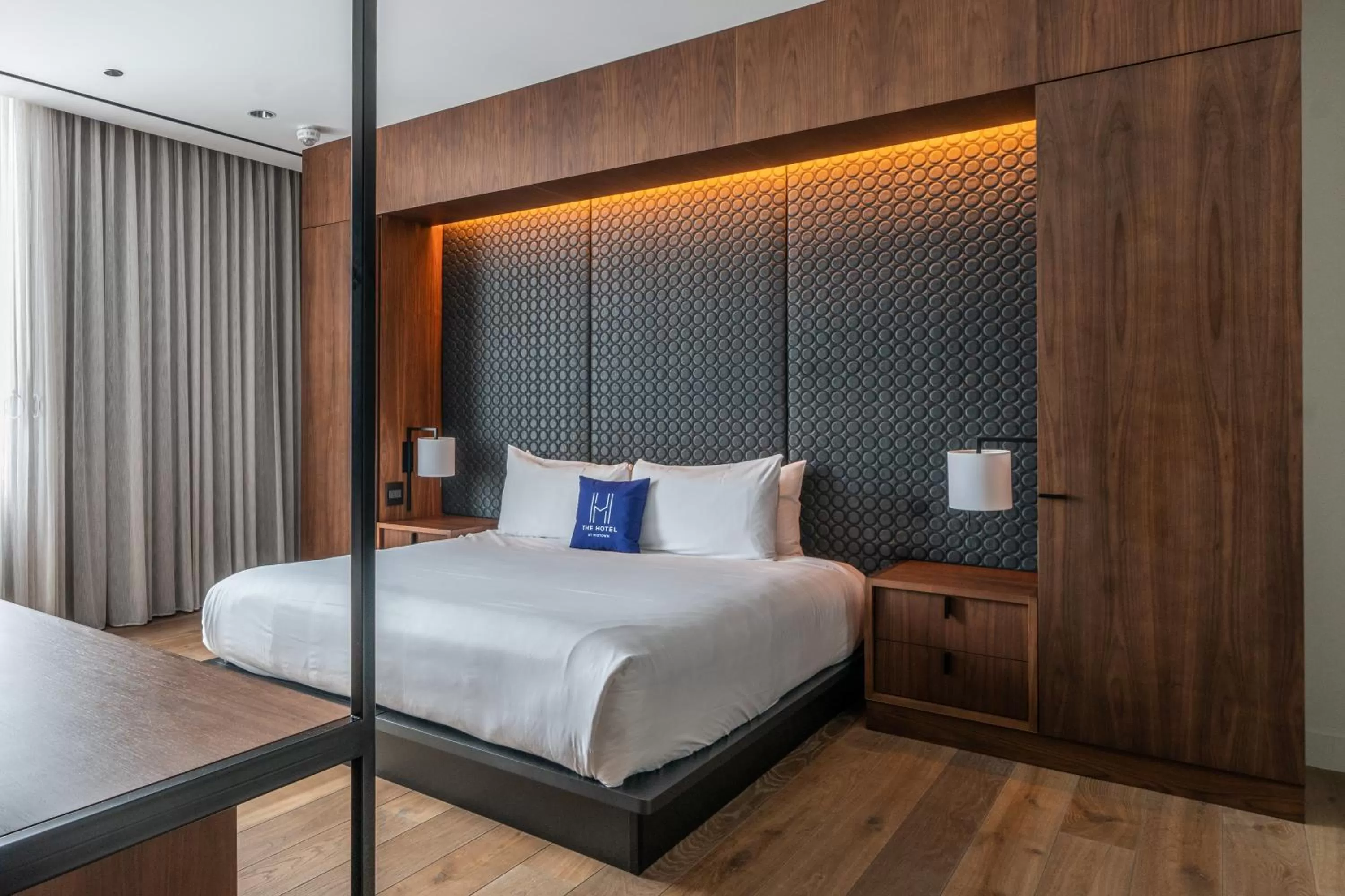 Bed in The Hotel & Athletic Club at Midtown