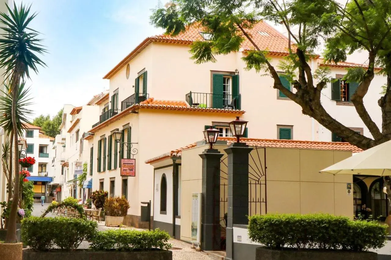 Facade/entrance, Property Building in Amparo