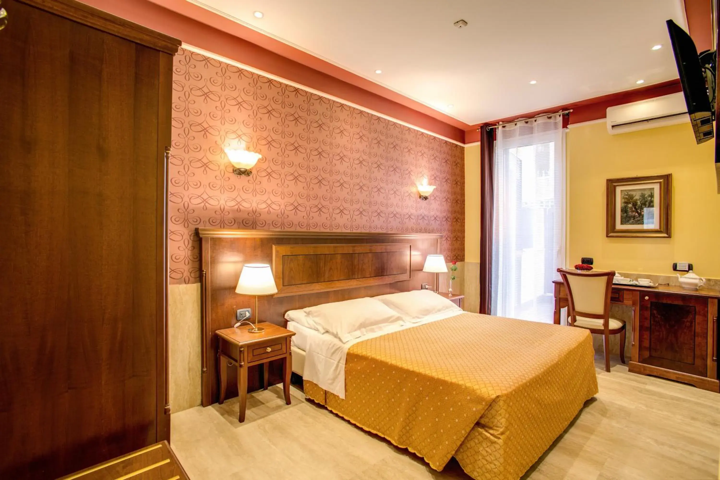 Bed, Room Photo in Aurelius Art Gallery Hotel