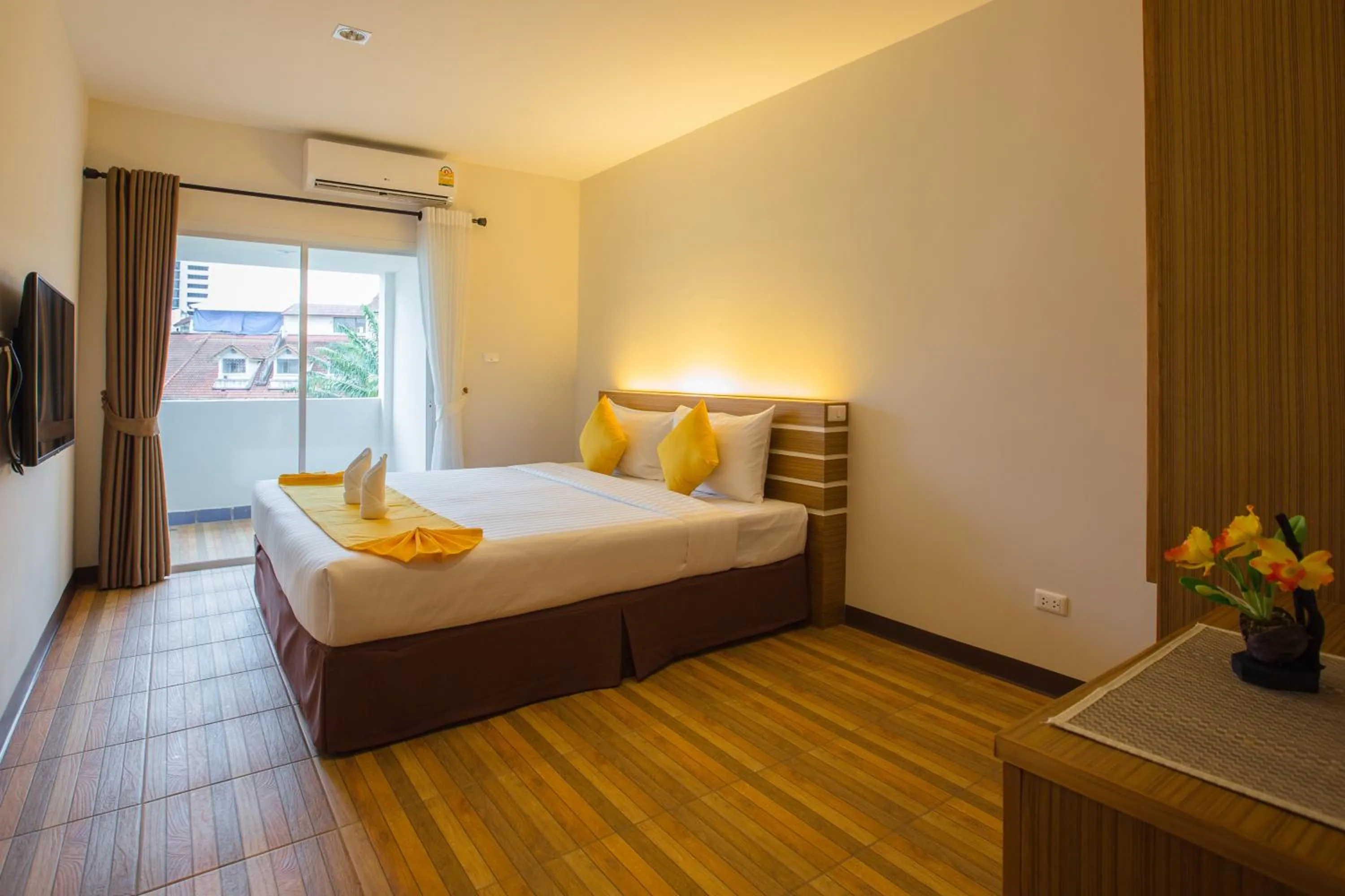 Balcony/Terrace, Bed in Tee Pak Dee Resident Phuket