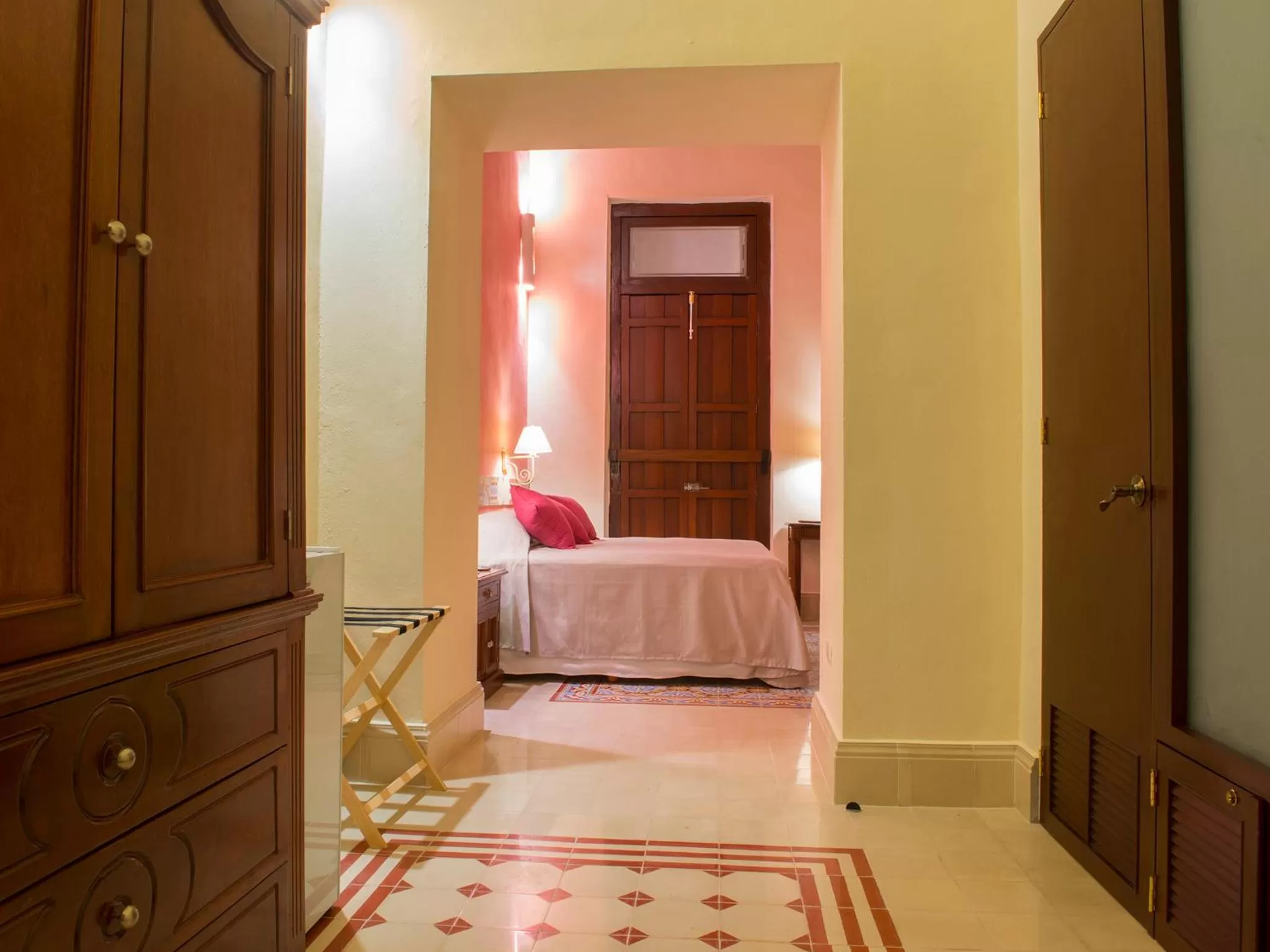 Bed in Hotel del Gobernador