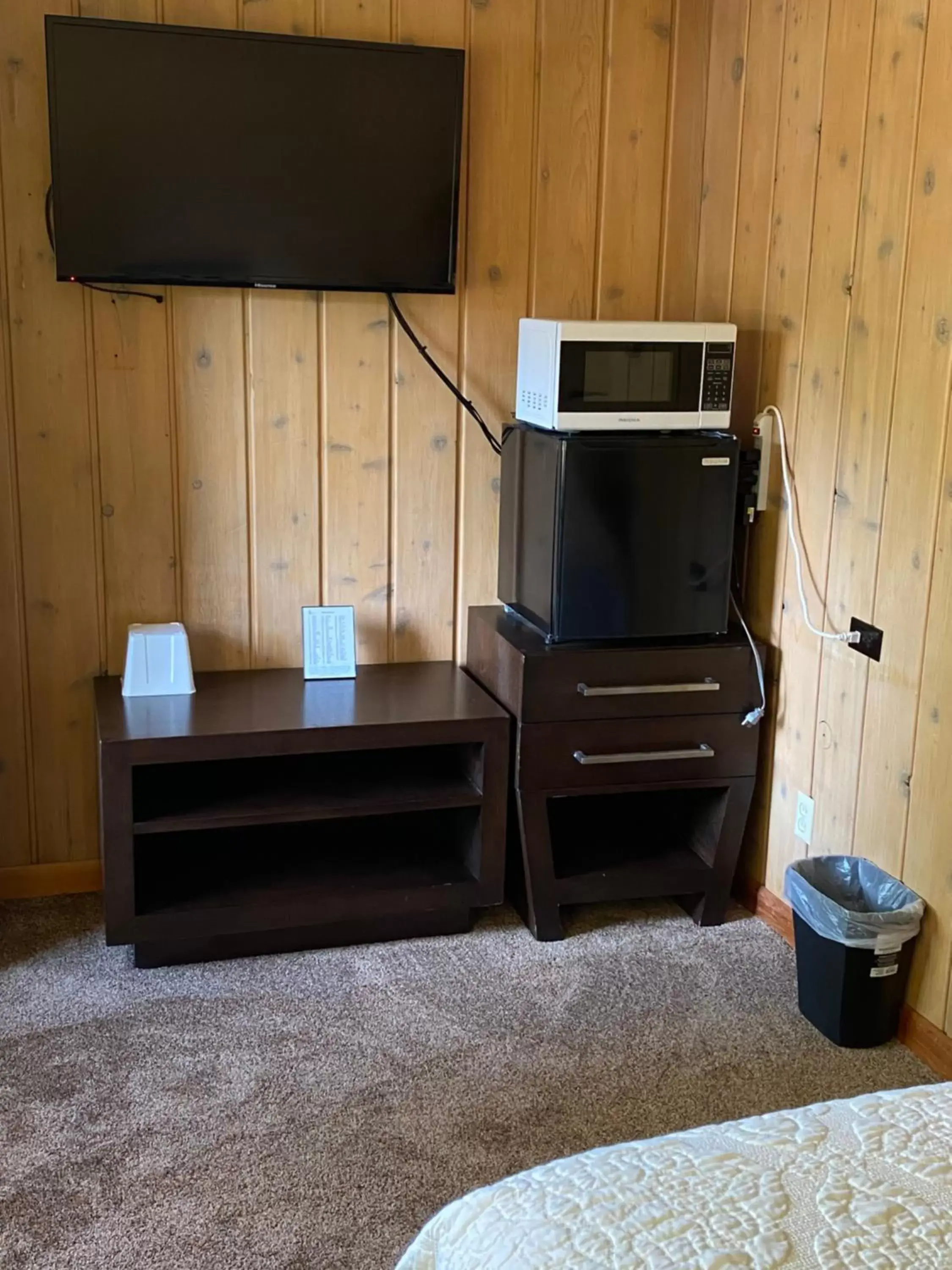 TV/Entertainment Center in Royal Motel