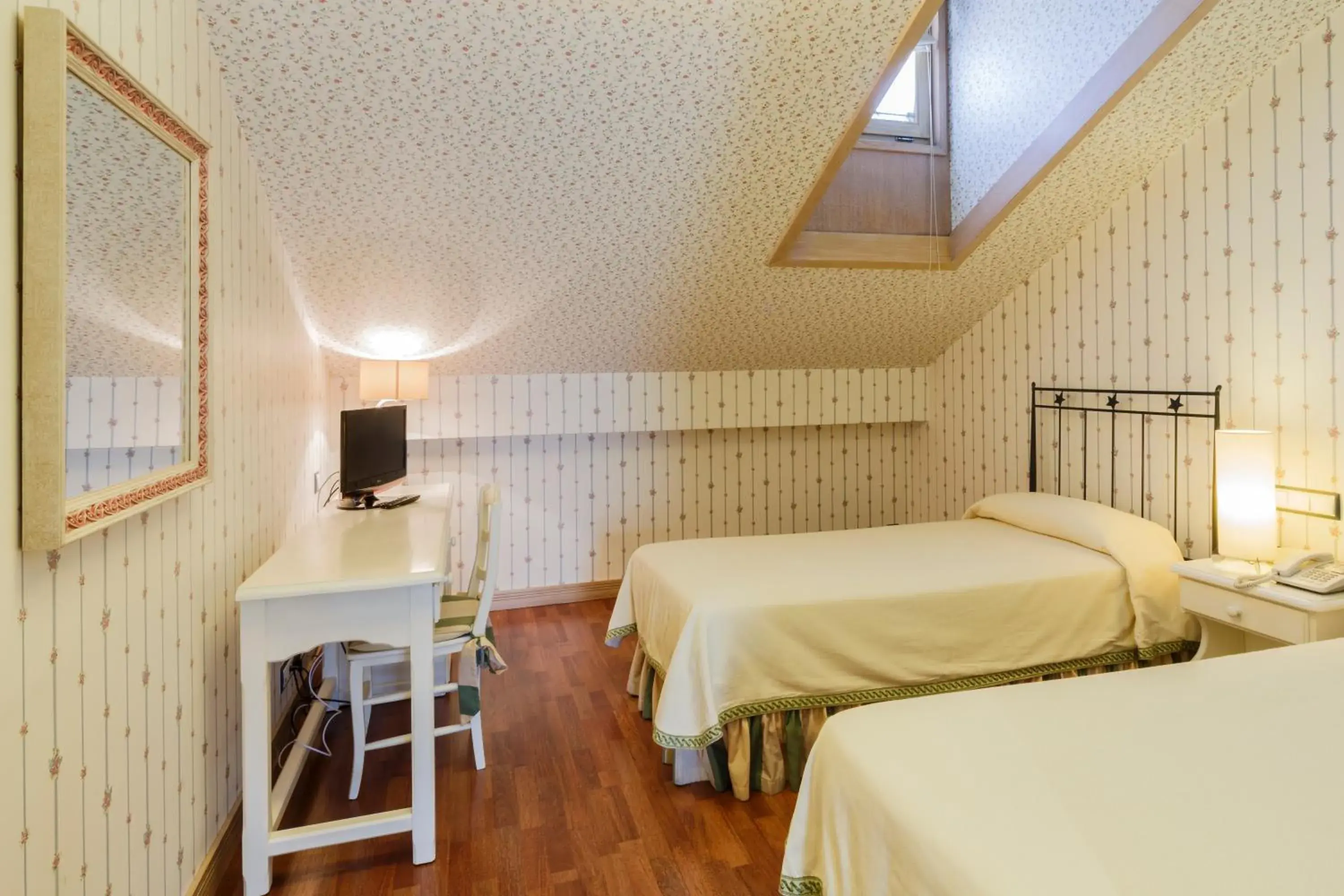 Bedroom, Bed in Hotel Azofra Bedroom, Bed in Hotel Azofra