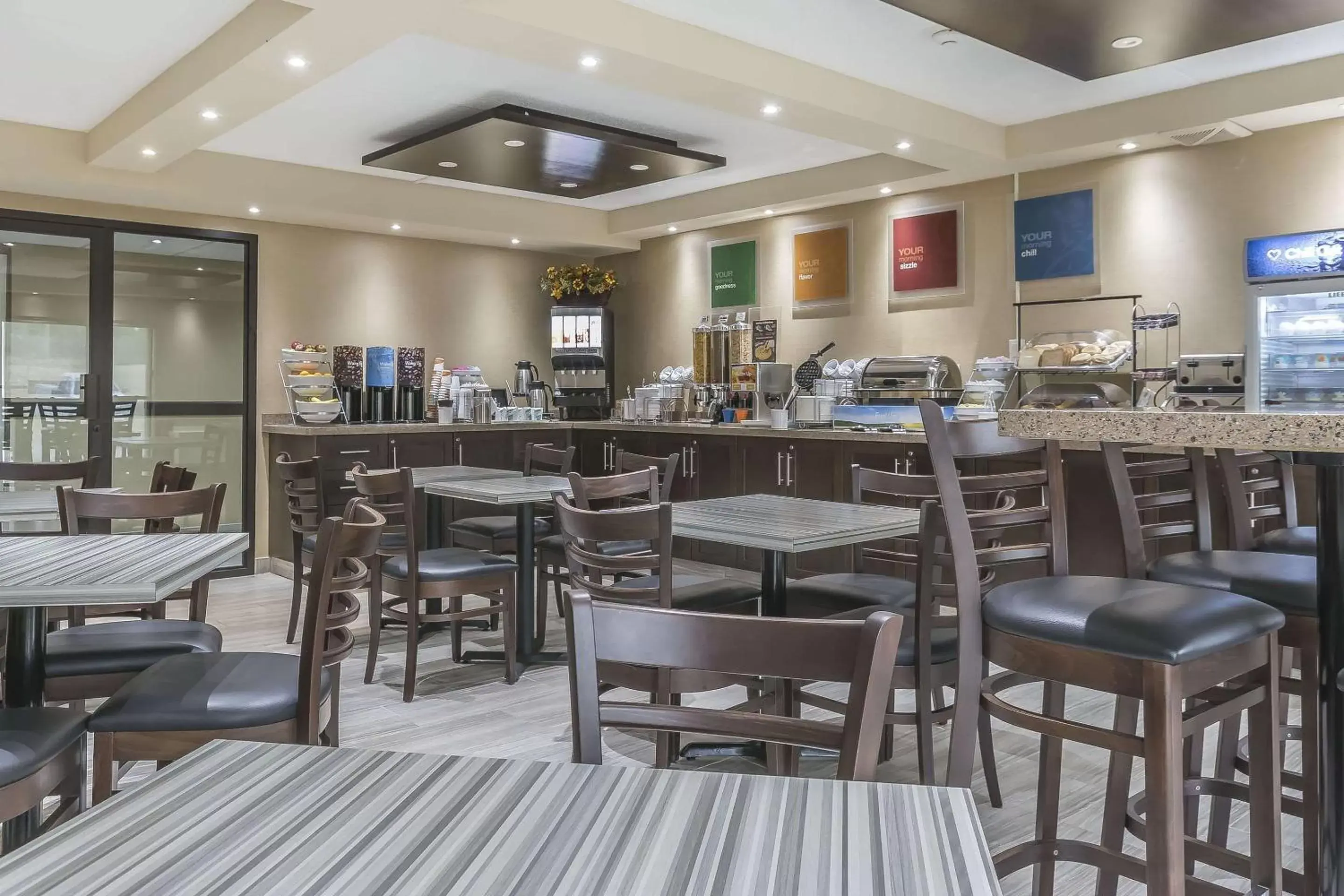 Restaurant/Places to Eat in Comfort Inn Trenton