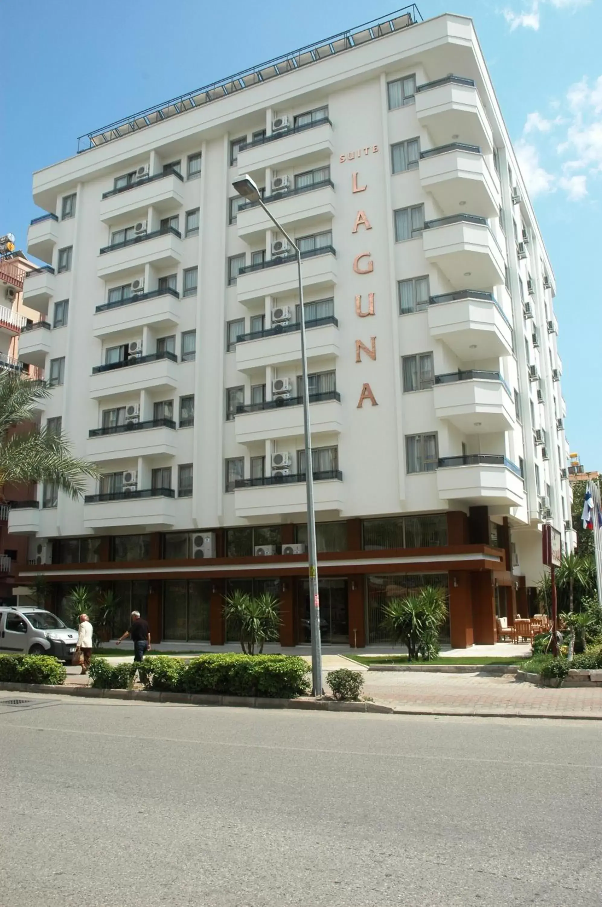 Facade/entrance, Property Building in Suite Laguna Otel