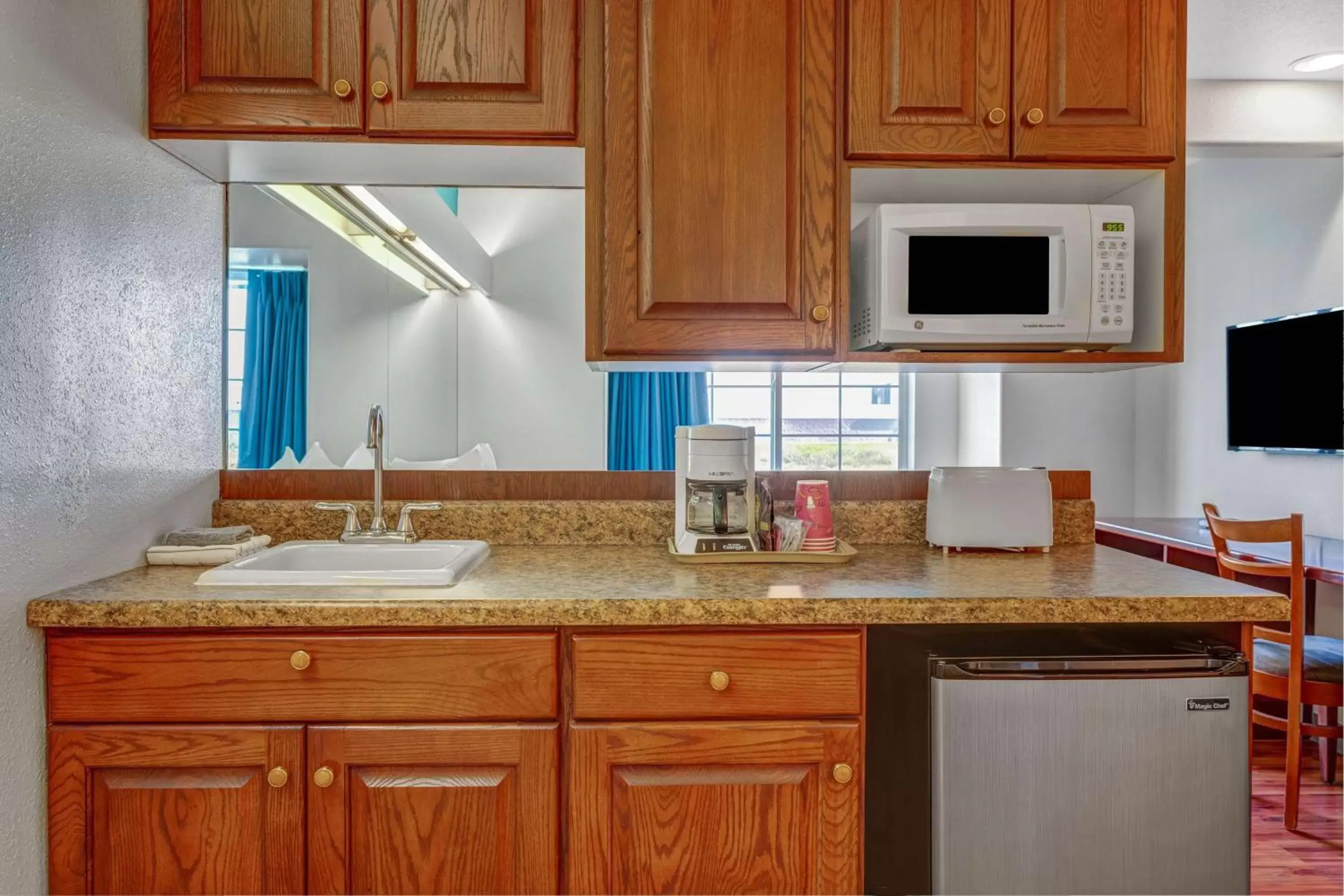 Other, Kitchen/Kitchenette in Motel 6-Idaho Falls, ID - Snake River