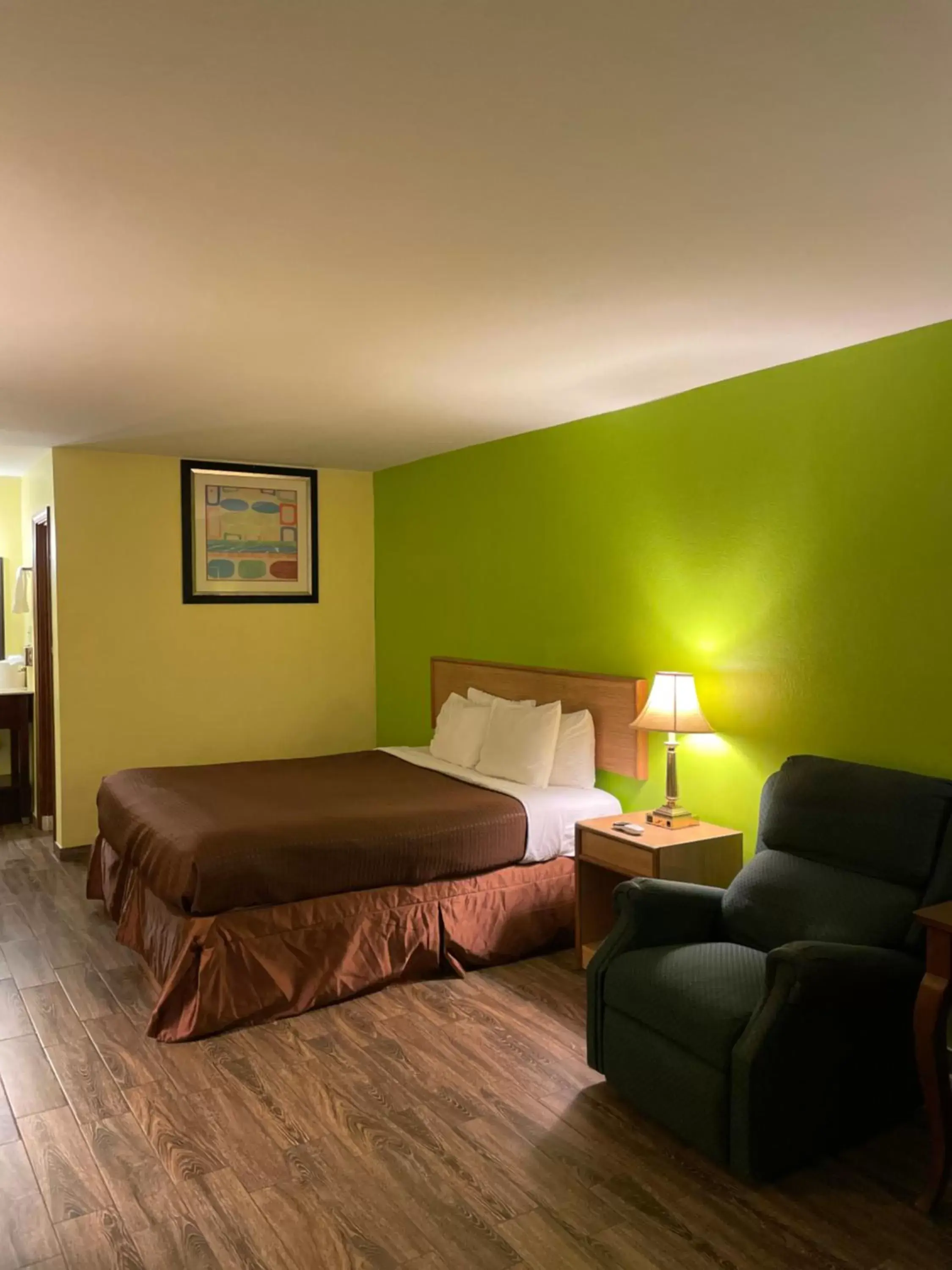 Bed in Linder Motor Lodge Bed in Linder Motor Lodge