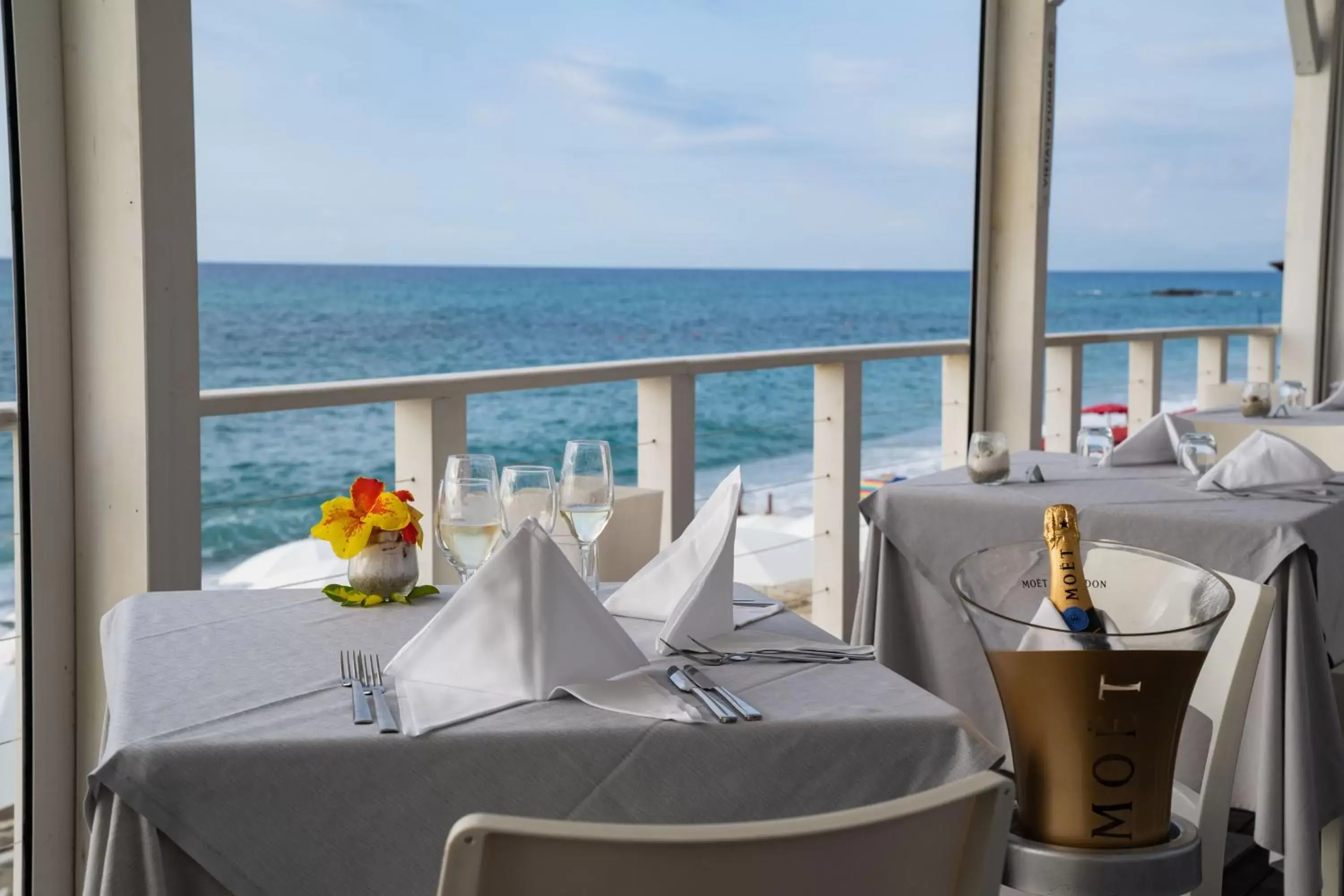 Beach, Restaurant/Places to Eat in Sentido Michelizia Tropea Resort