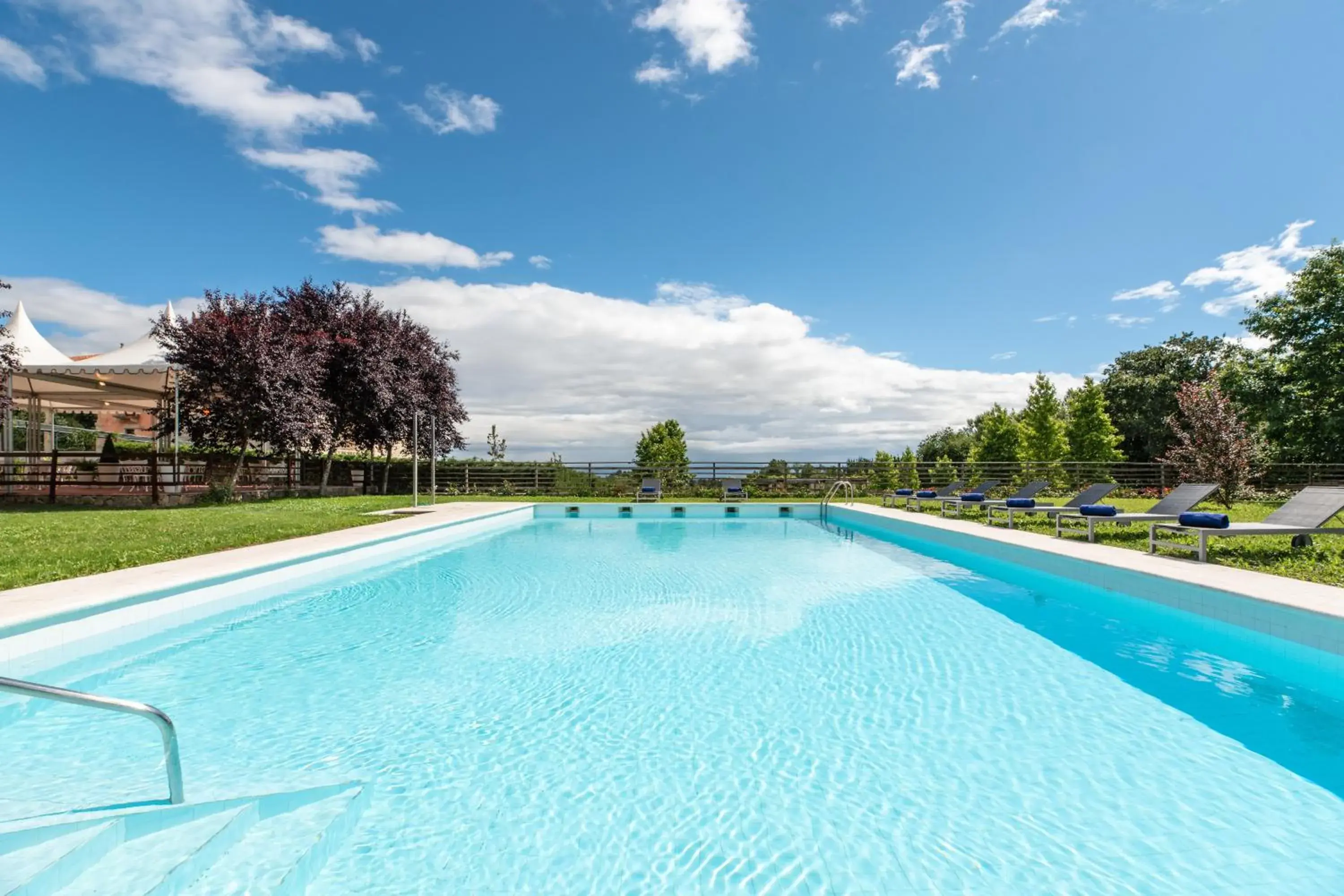 Swimming Pool in Eurostars Pazo de Sober