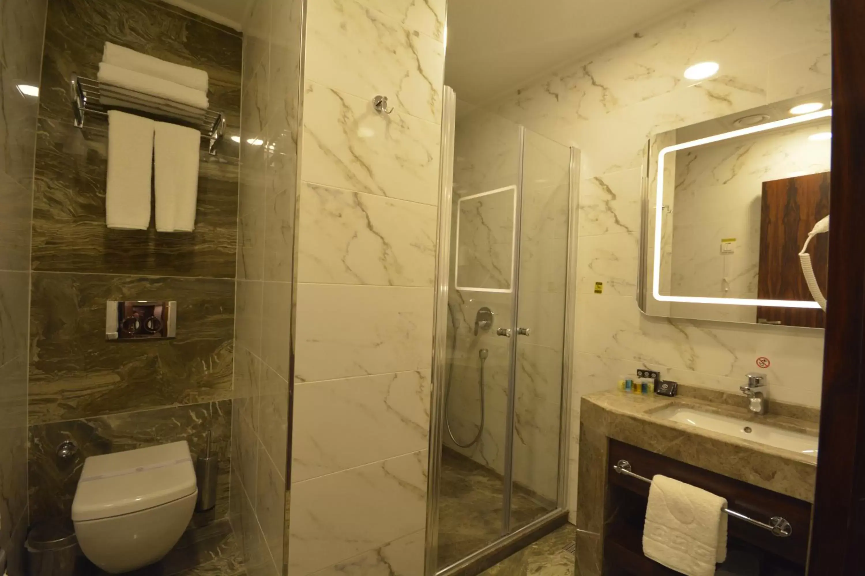 Bathroom in Piya Sport Hotel