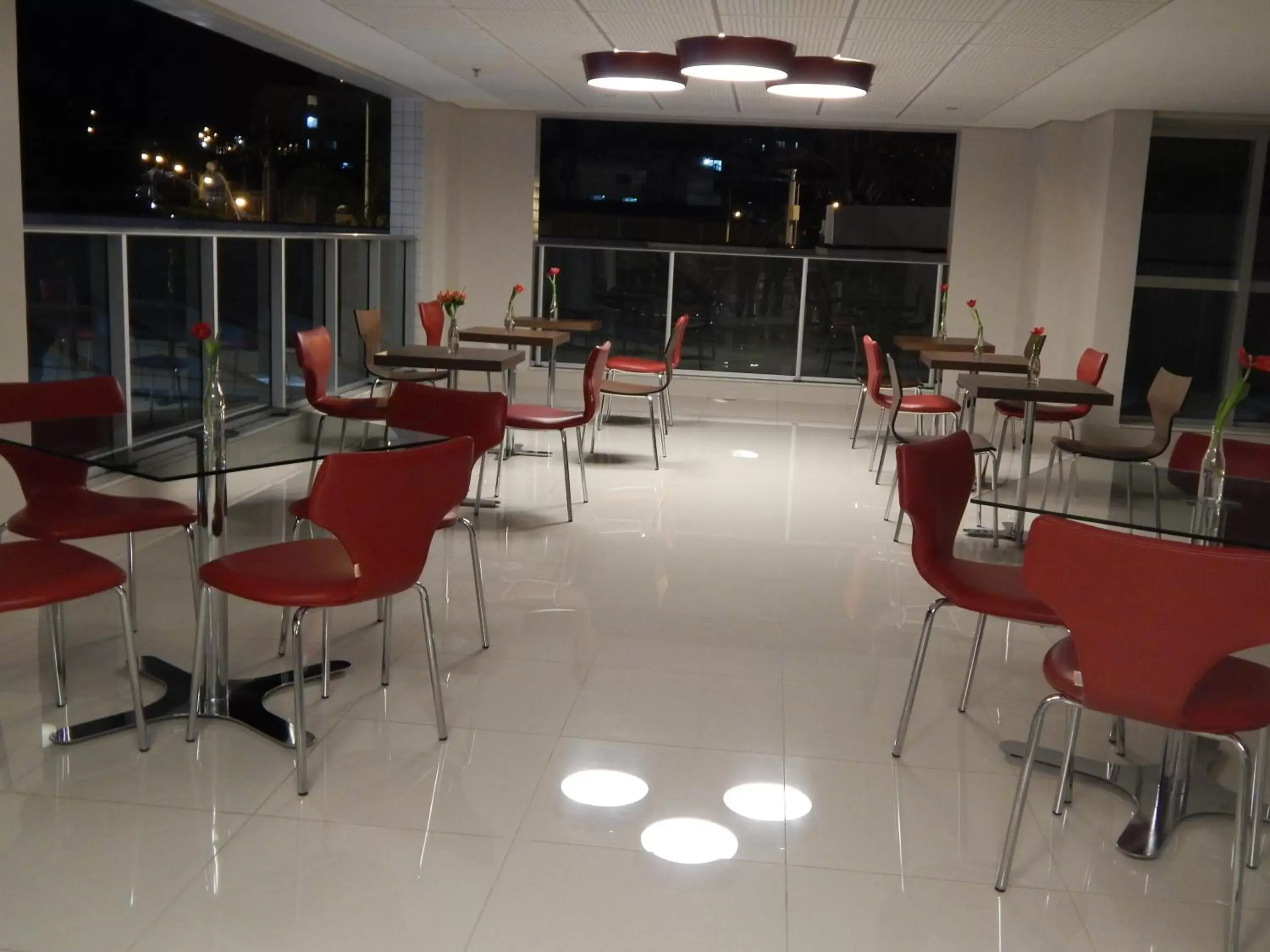Restaurant/places to eat, Lounge/Bar in Ramada Encore by Wyndham Belo Horizonte Minascasa