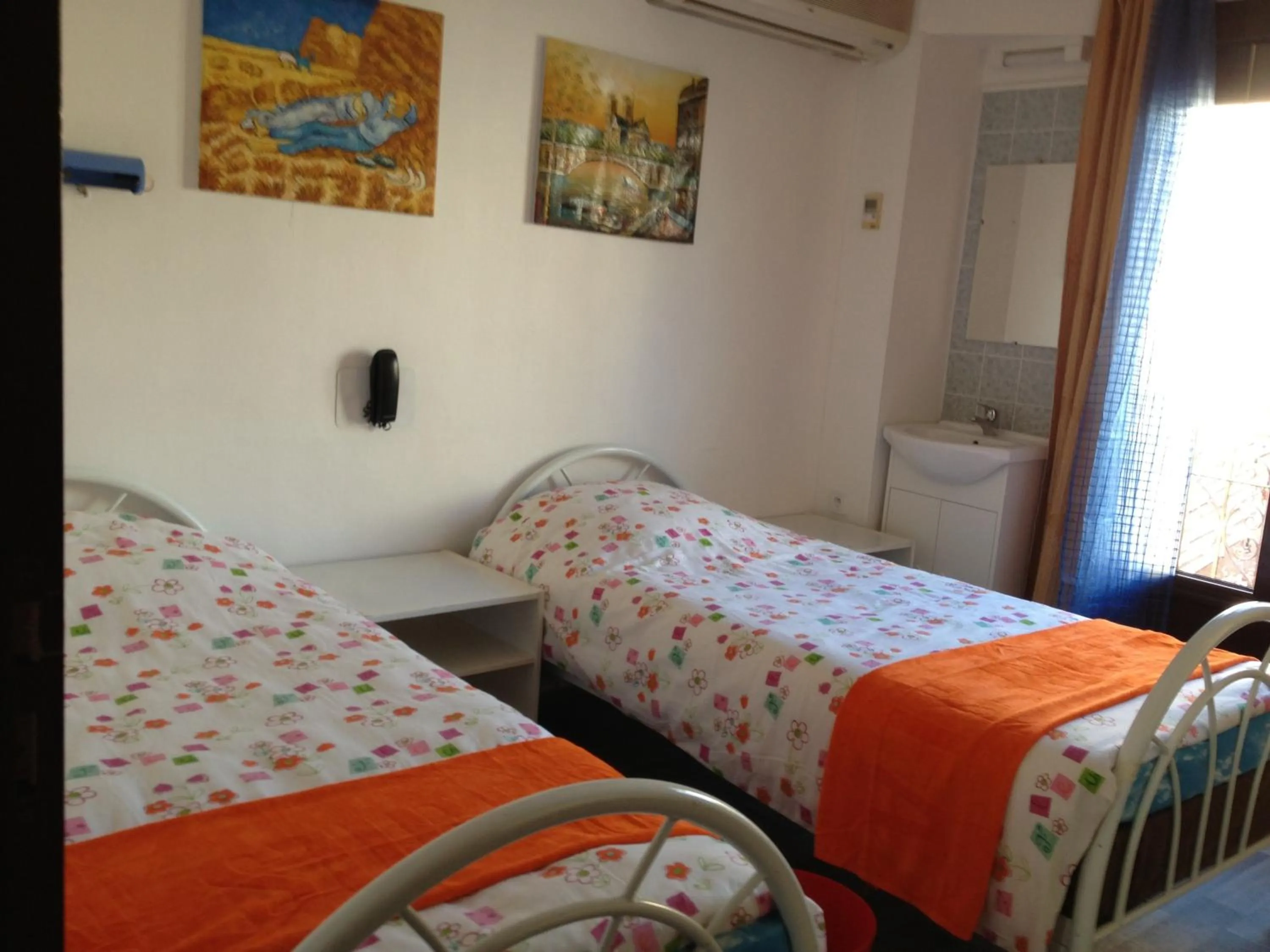 Bedroom, Bed in Hotel Paris Star