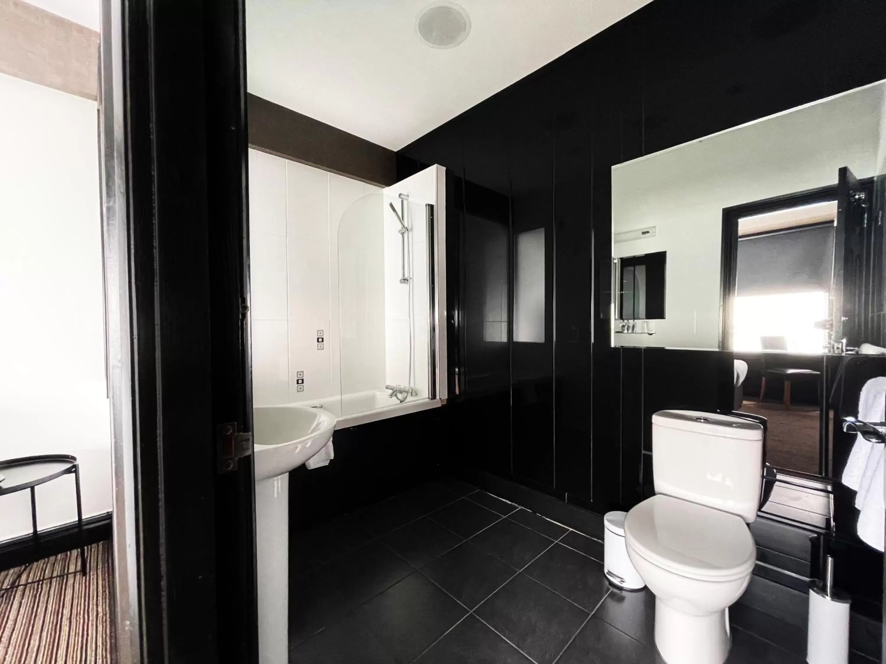 Bathroom in Suncliff Hotel - OCEANA COLLECTION