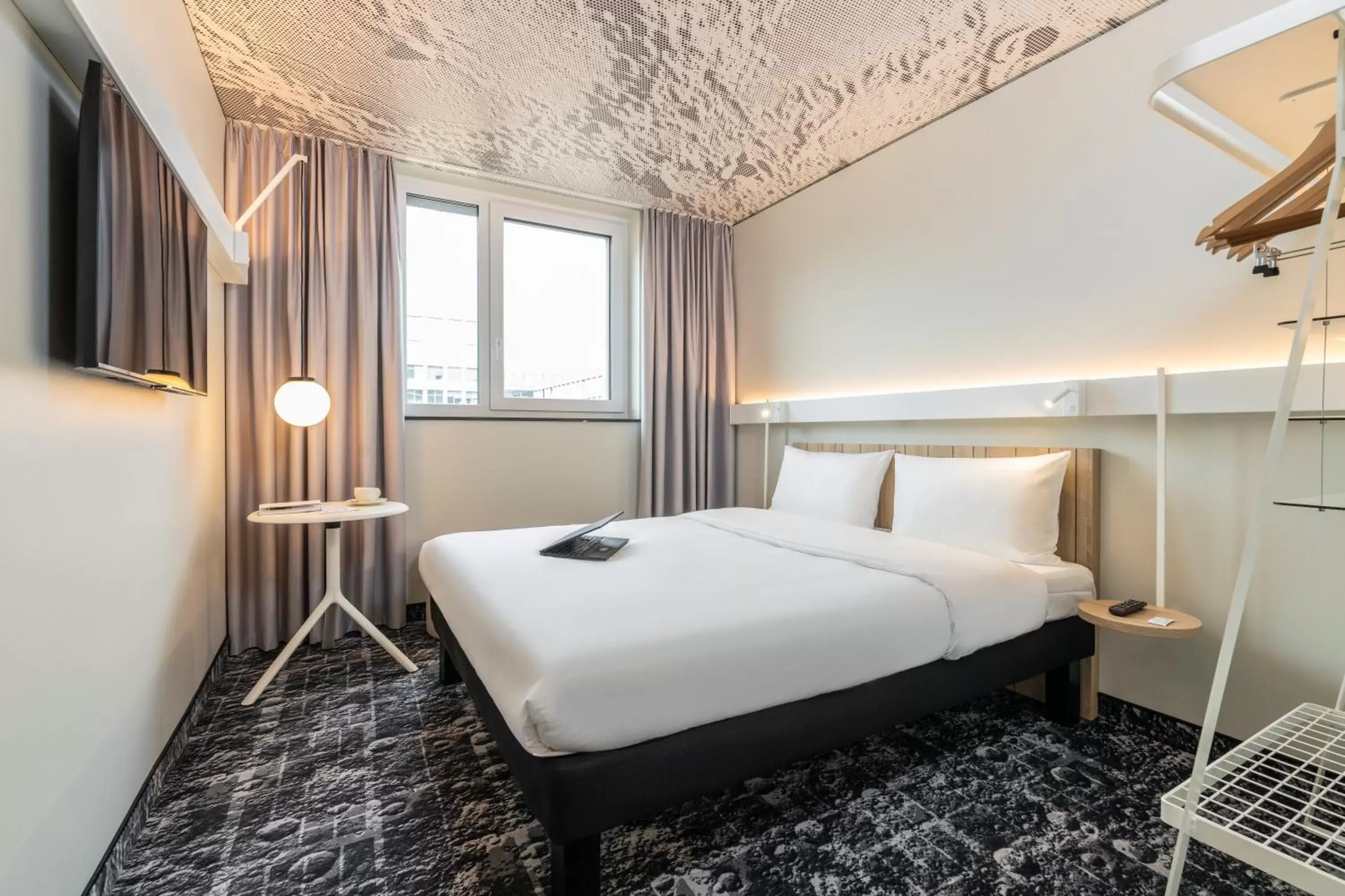Photo of the whole room in ibis Duesseldorf Airport