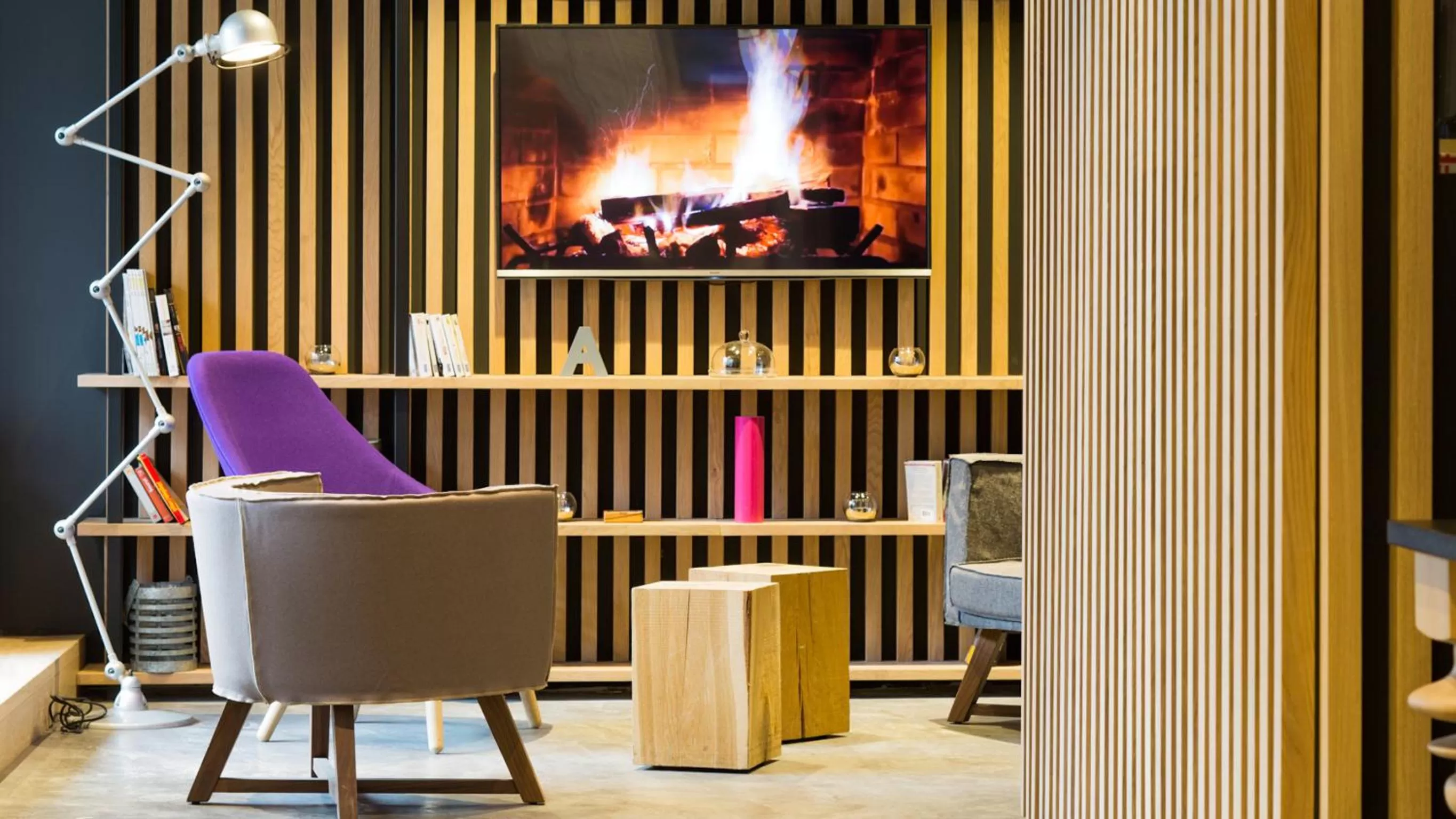 Lobby or reception in Campanile Rennes Centre - Gare