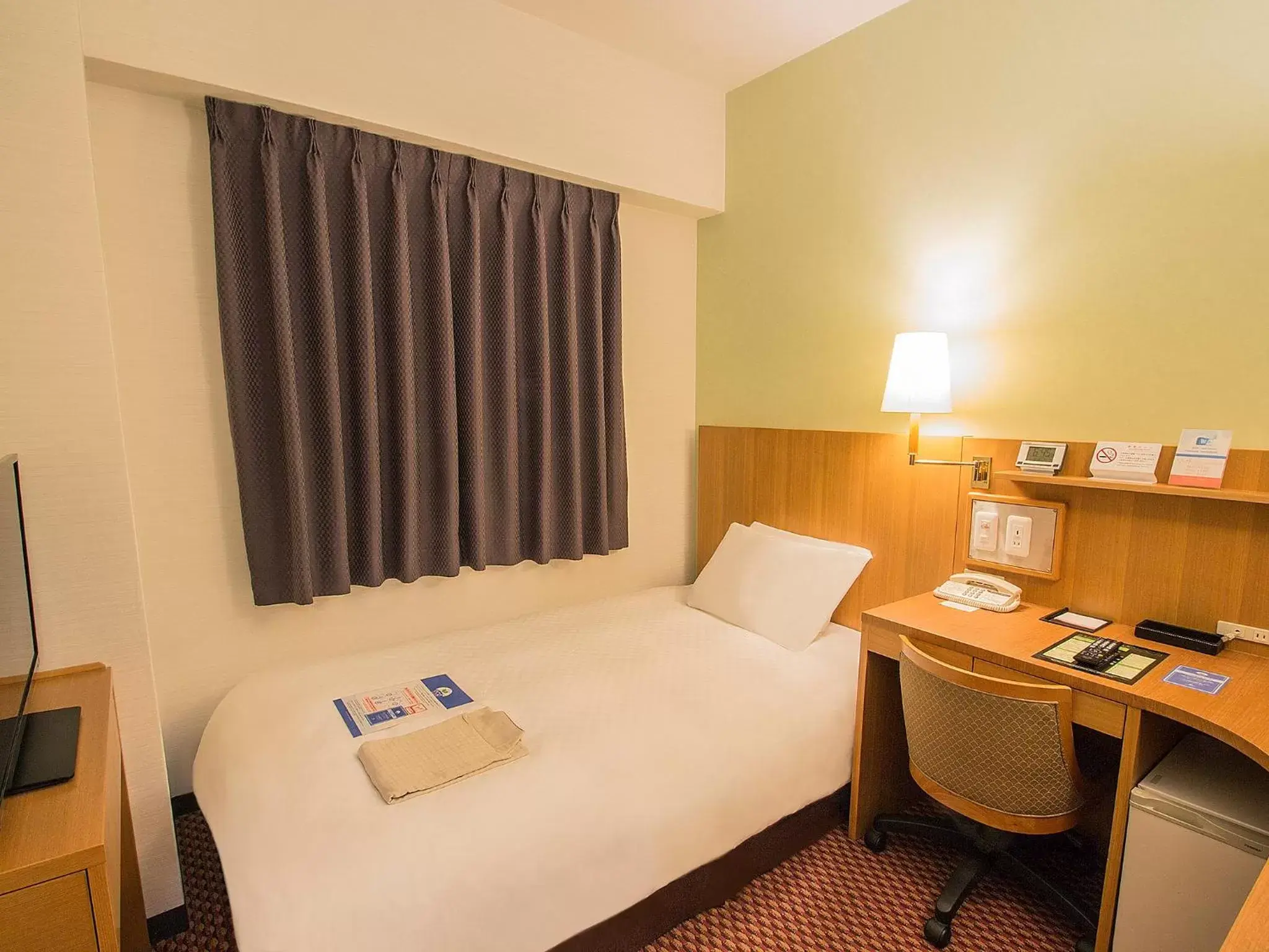 Photo of the whole room, Bed in Hearton Hotel Shinsaibashi