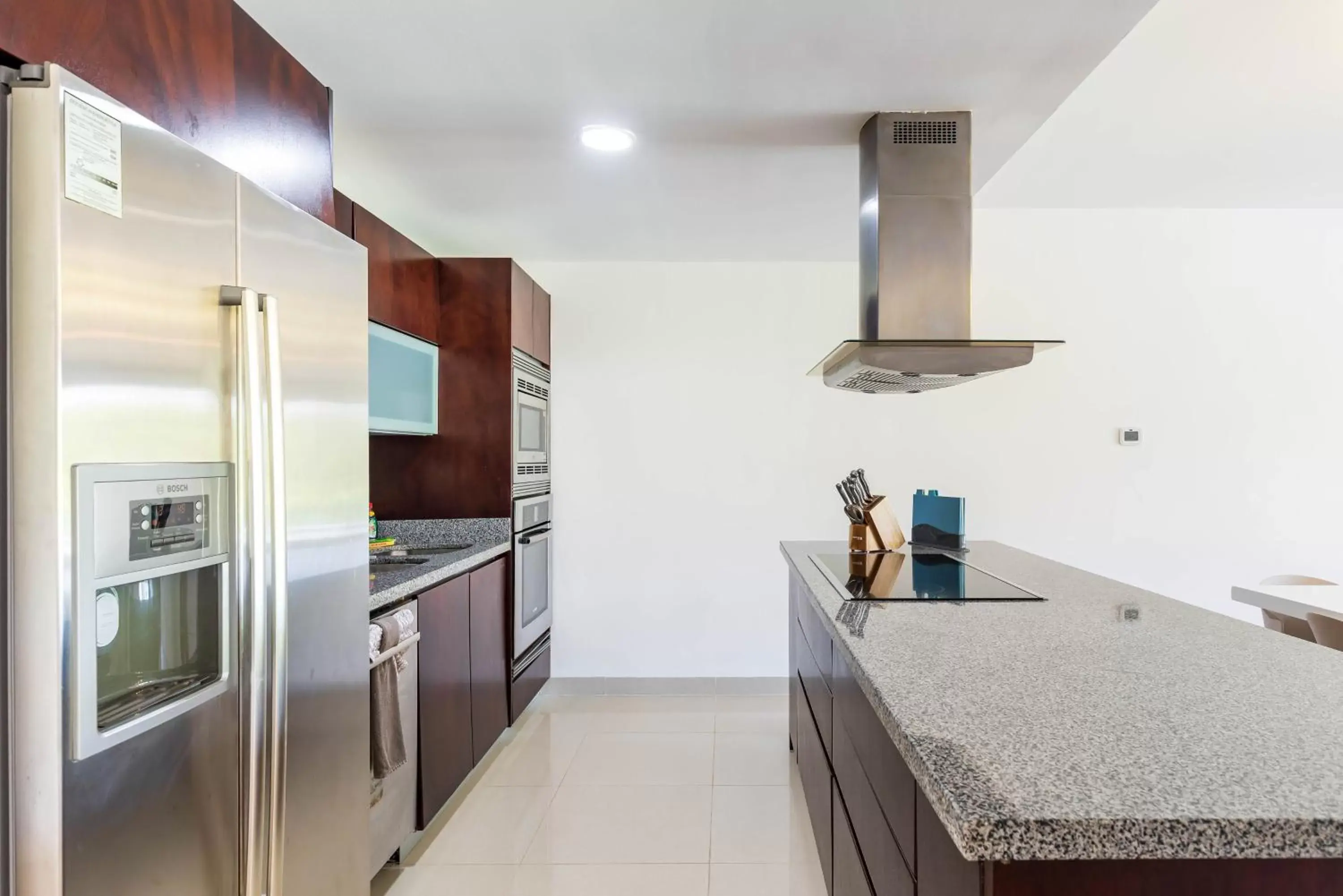 Kitchen/Kitchenette in Mareazul Beach Front Condos At playa del Carmen