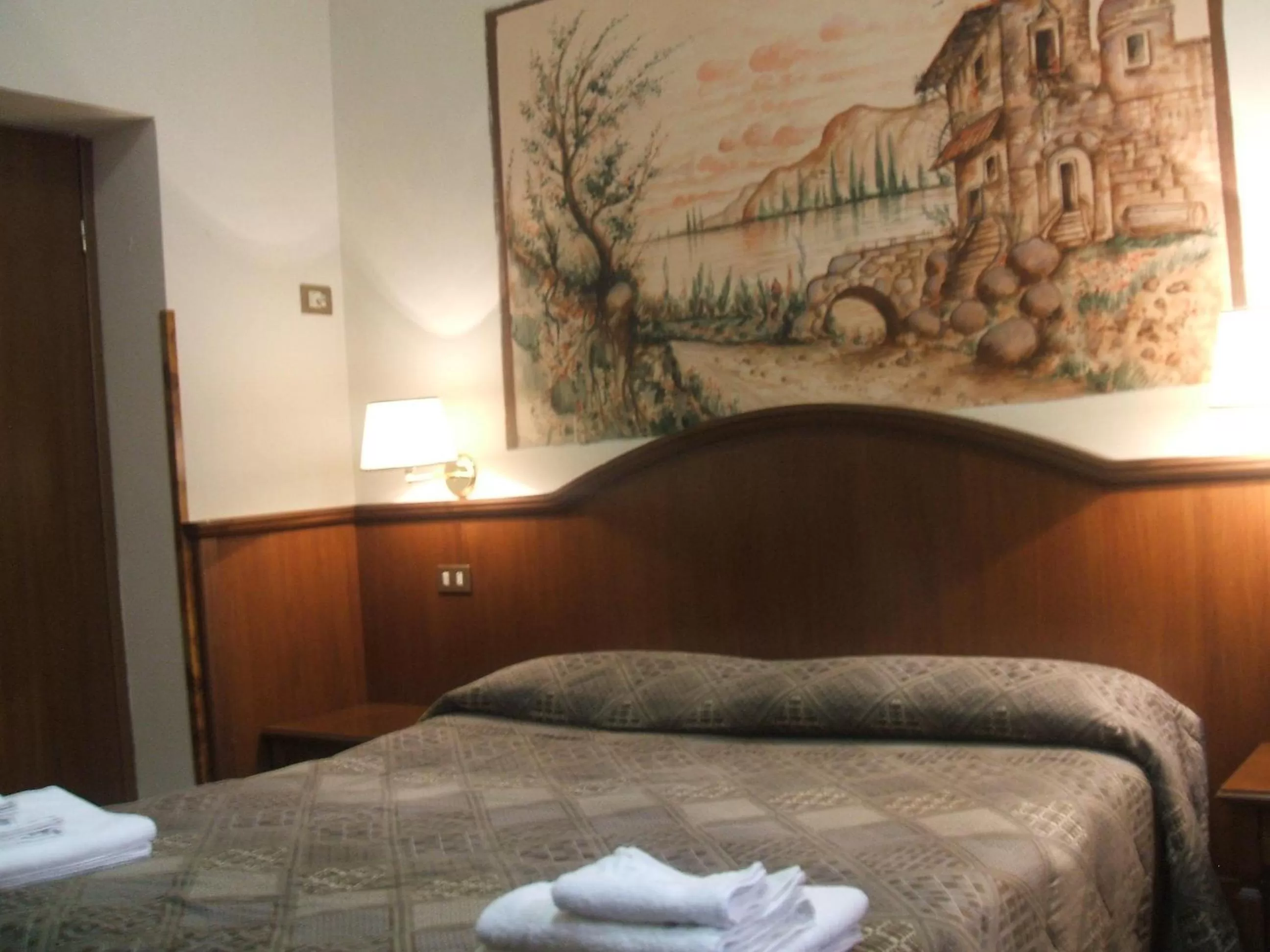 Bed in Cambridge Hotel