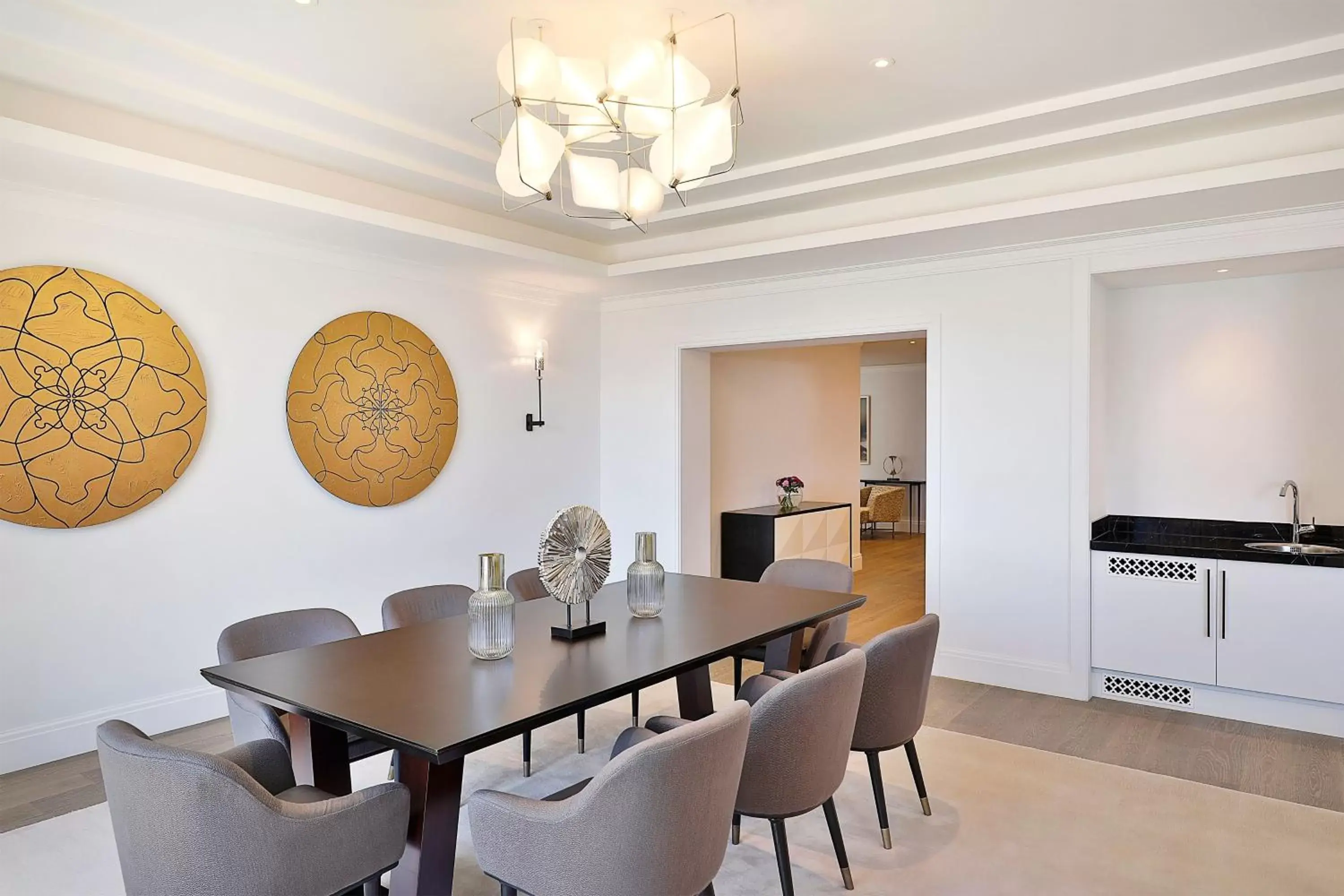 Bedroom, Dining Area in The St. Regis Amman