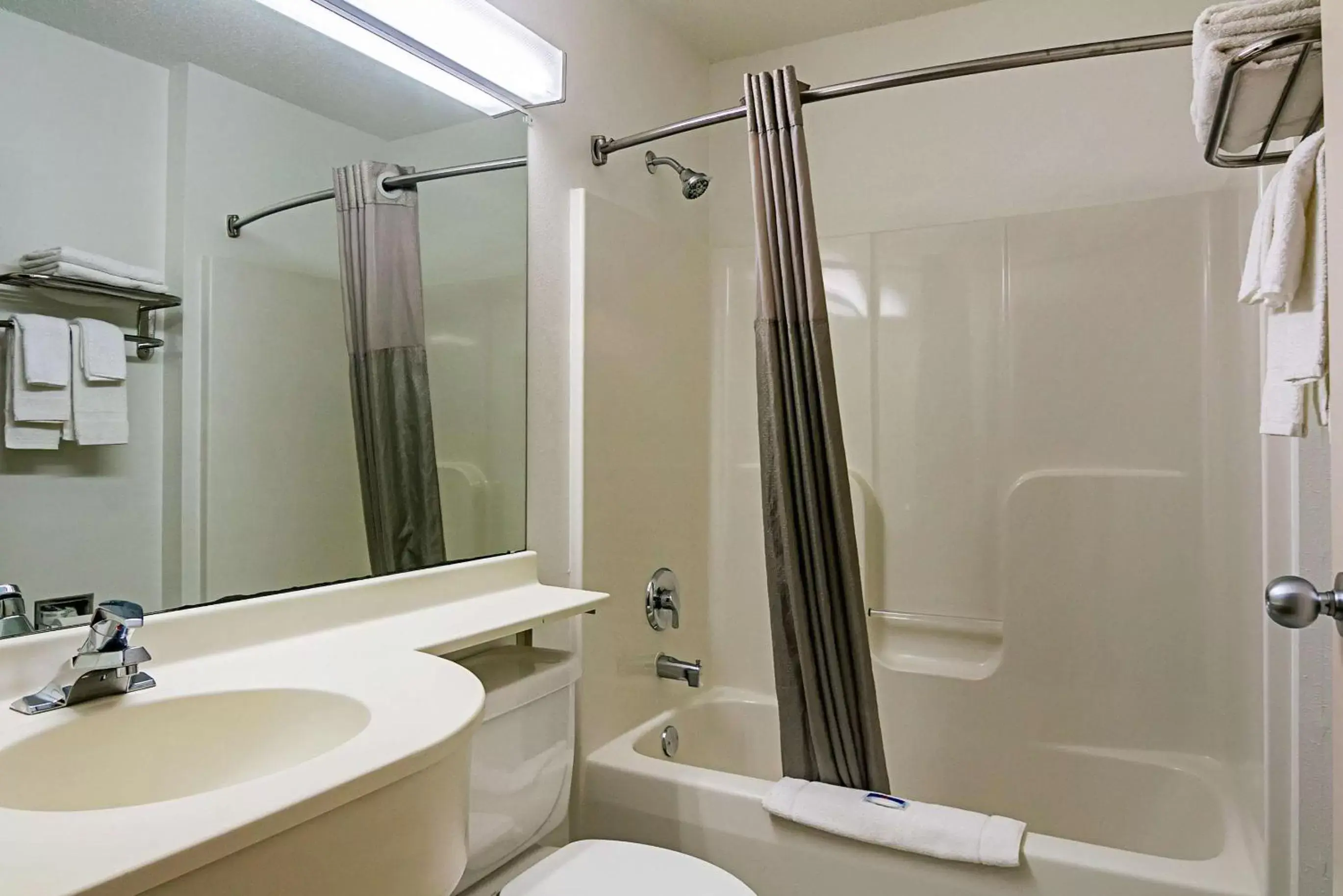 Toilet, Bathroom in Motel 6-Sycamore, IL