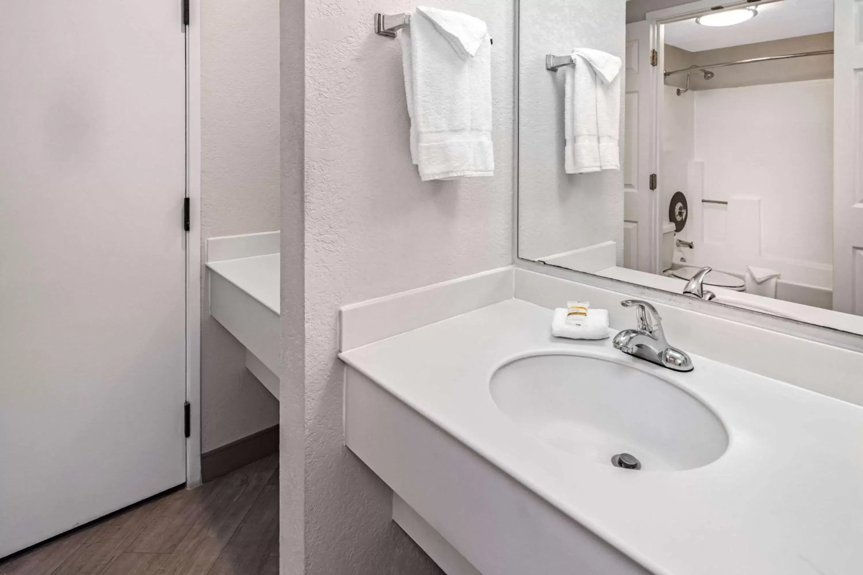 Photo of the whole room, Bathroom in La Quinta by Wyndham Buena Park