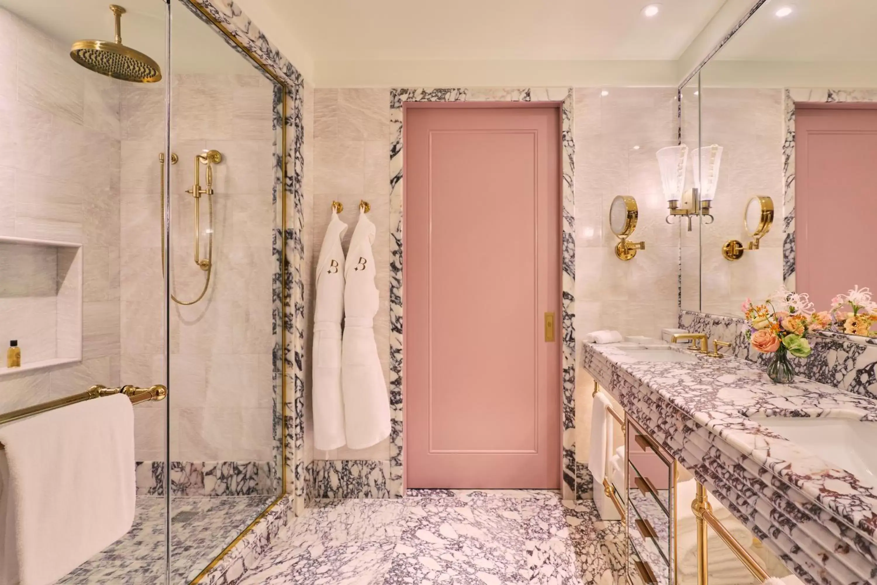 Bathroom in Hotel Barrière Fouquet's New York