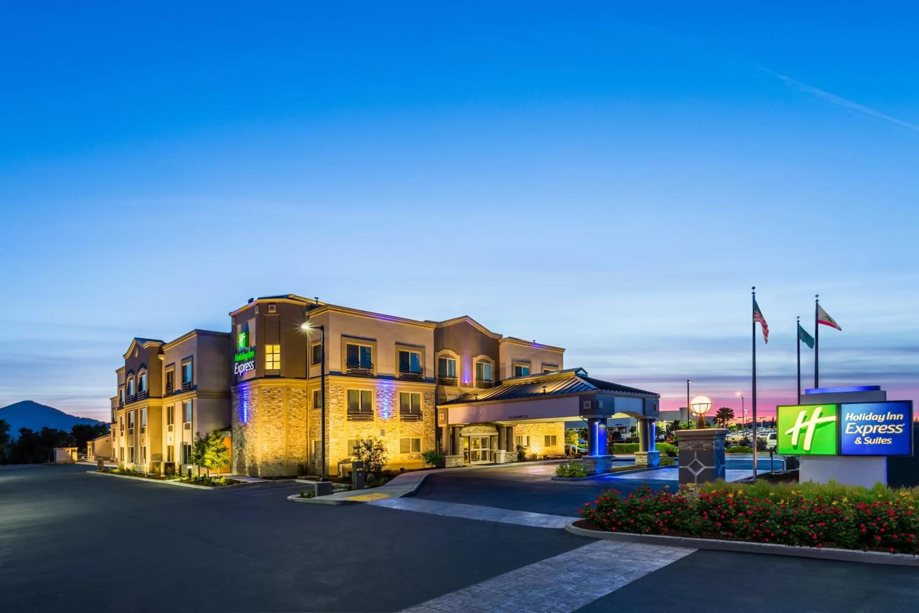 Property building in Holiday Inn Express Hotel & Suites San Jose-Morgan Hill by IHG