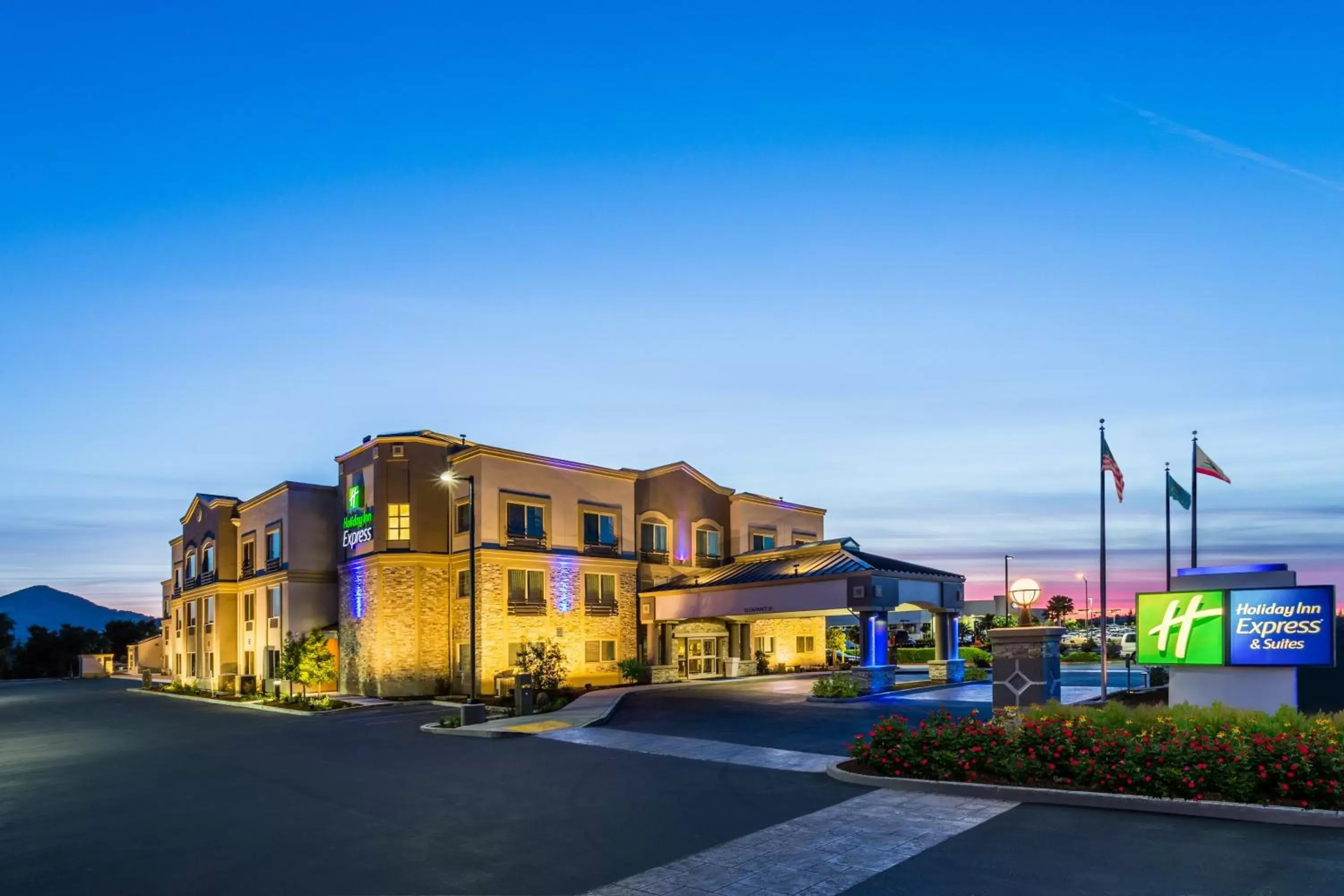 Property building in Holiday Inn Express Hotel & Suites San Jose-Morgan Hill by IHG Property building in Holiday Inn Express Hotel & Suites San Jose-Morgan Hill by IHG
