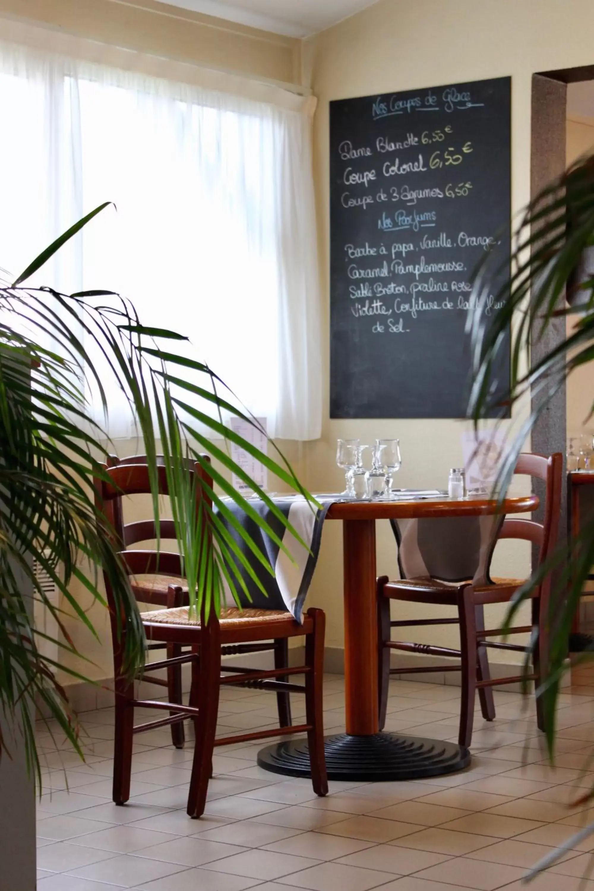 Restaurant/places to eat in Kyriad Bourges Sud Restaurant/places to eat in Kyriad Bourges Sud