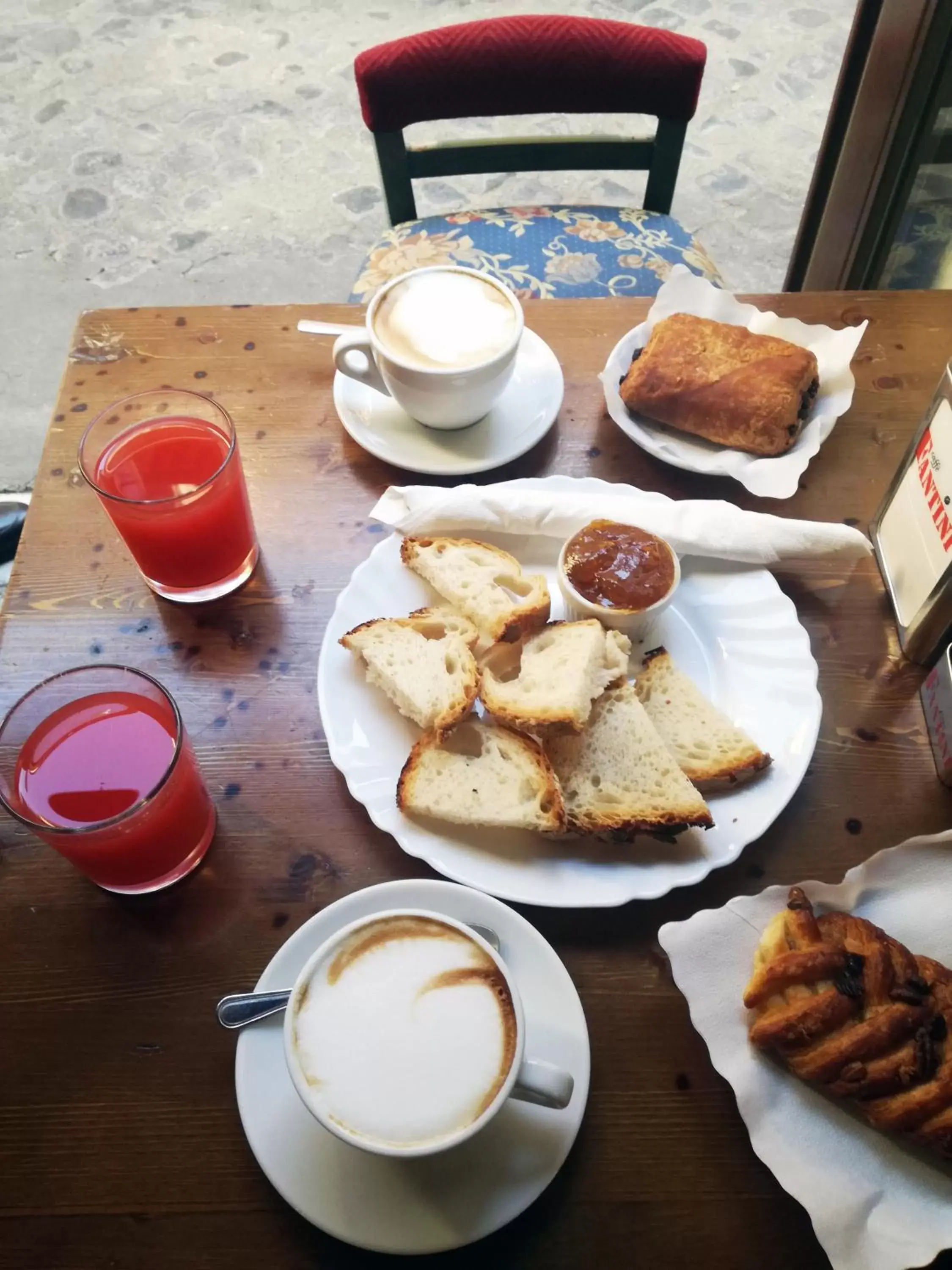 Breakfast in Tolomeo B&b