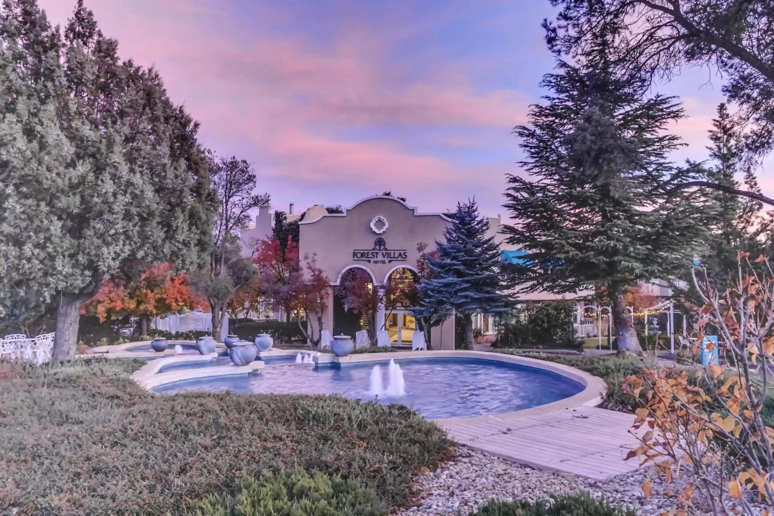 Facade/entrance, Swimming Pool in Forest Villas Hotel