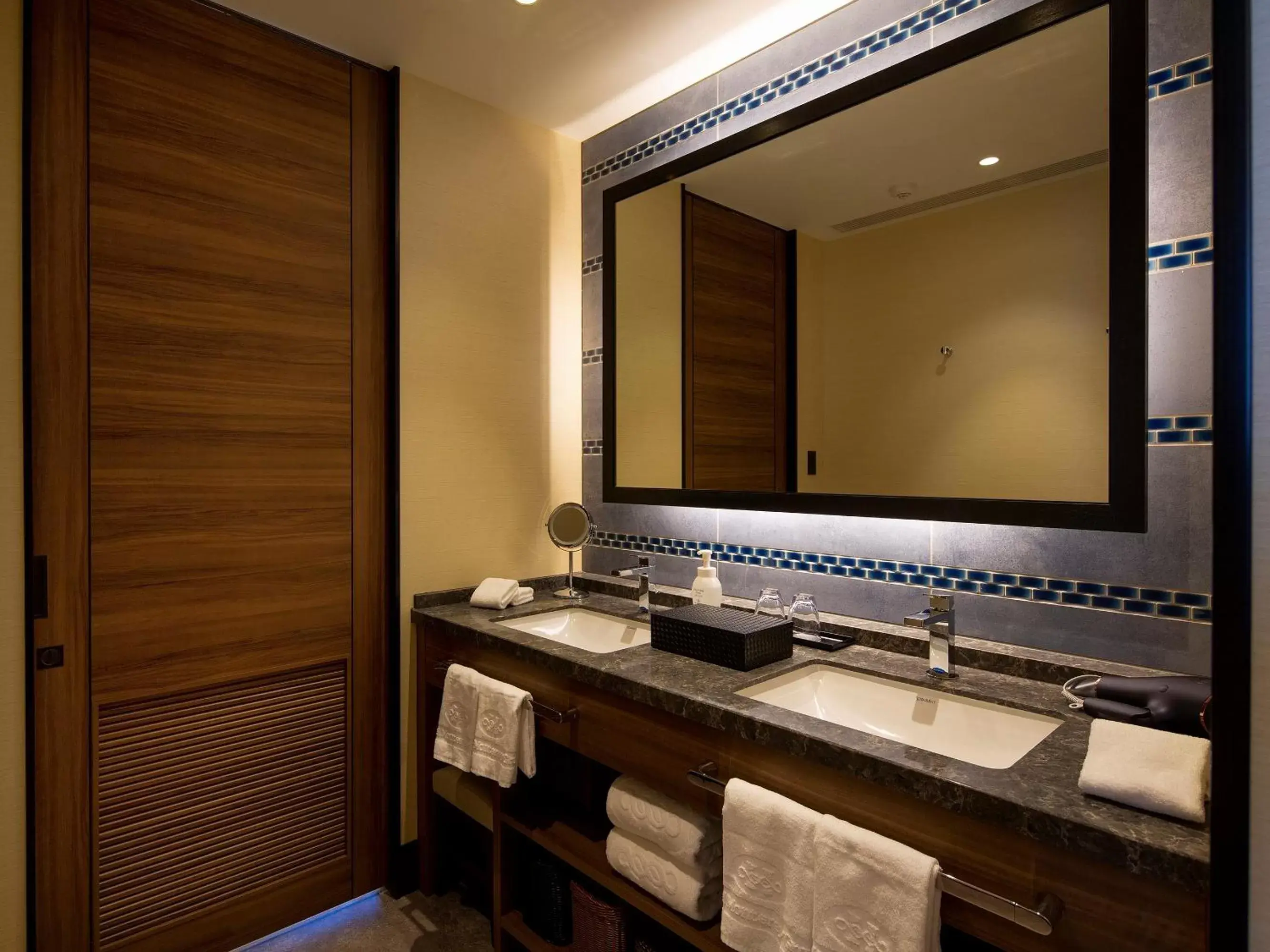 Photo of the whole room, Bathroom in Hotel Monterey Edelhof Sapporo