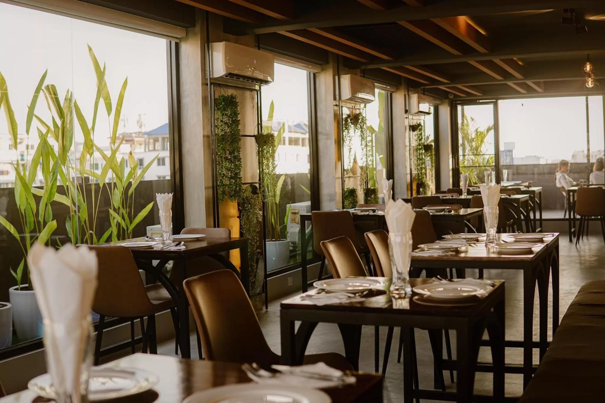 Restaurant/places to eat in SERENE Stays Hotel