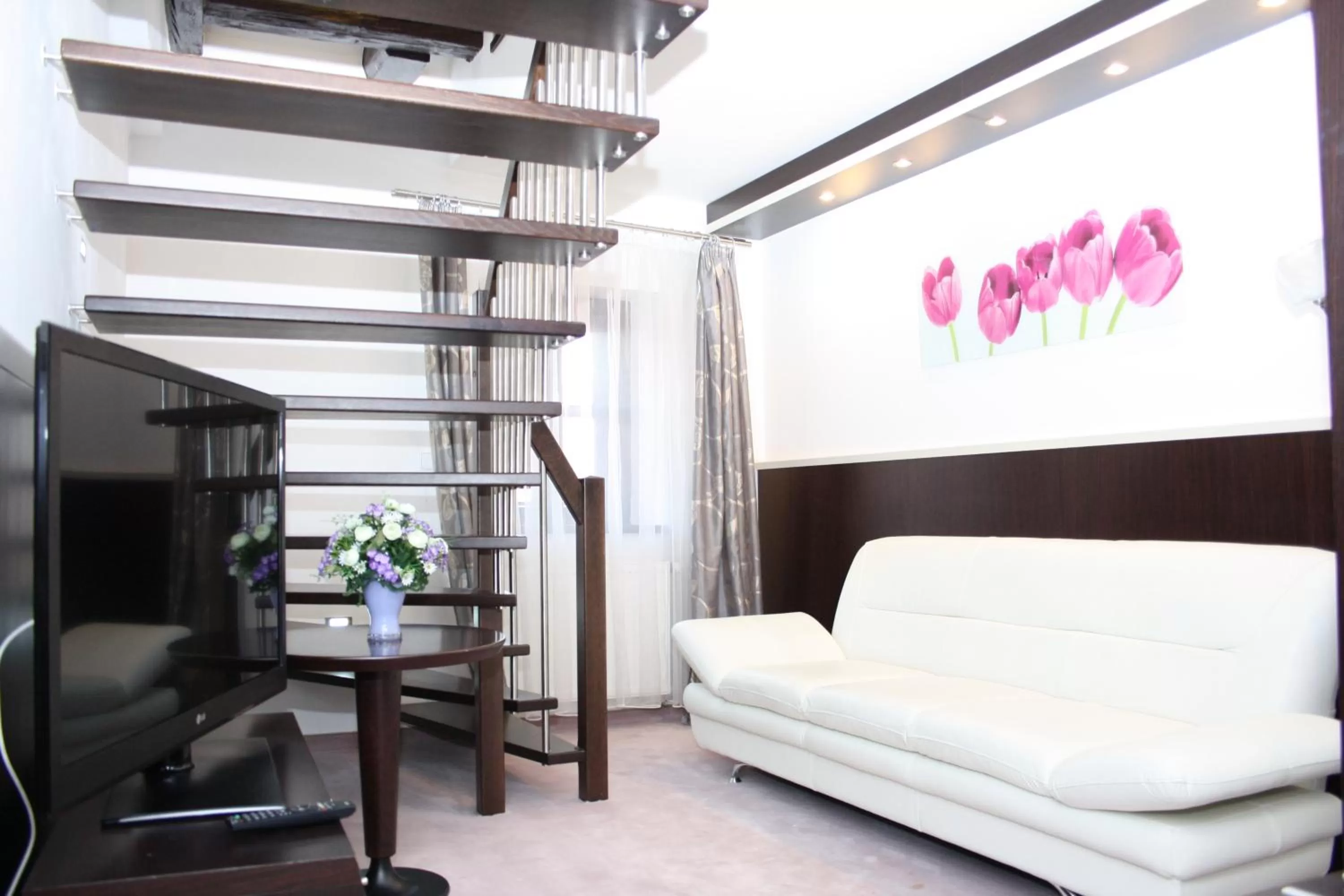 TV and multimedia in Hotel Grand