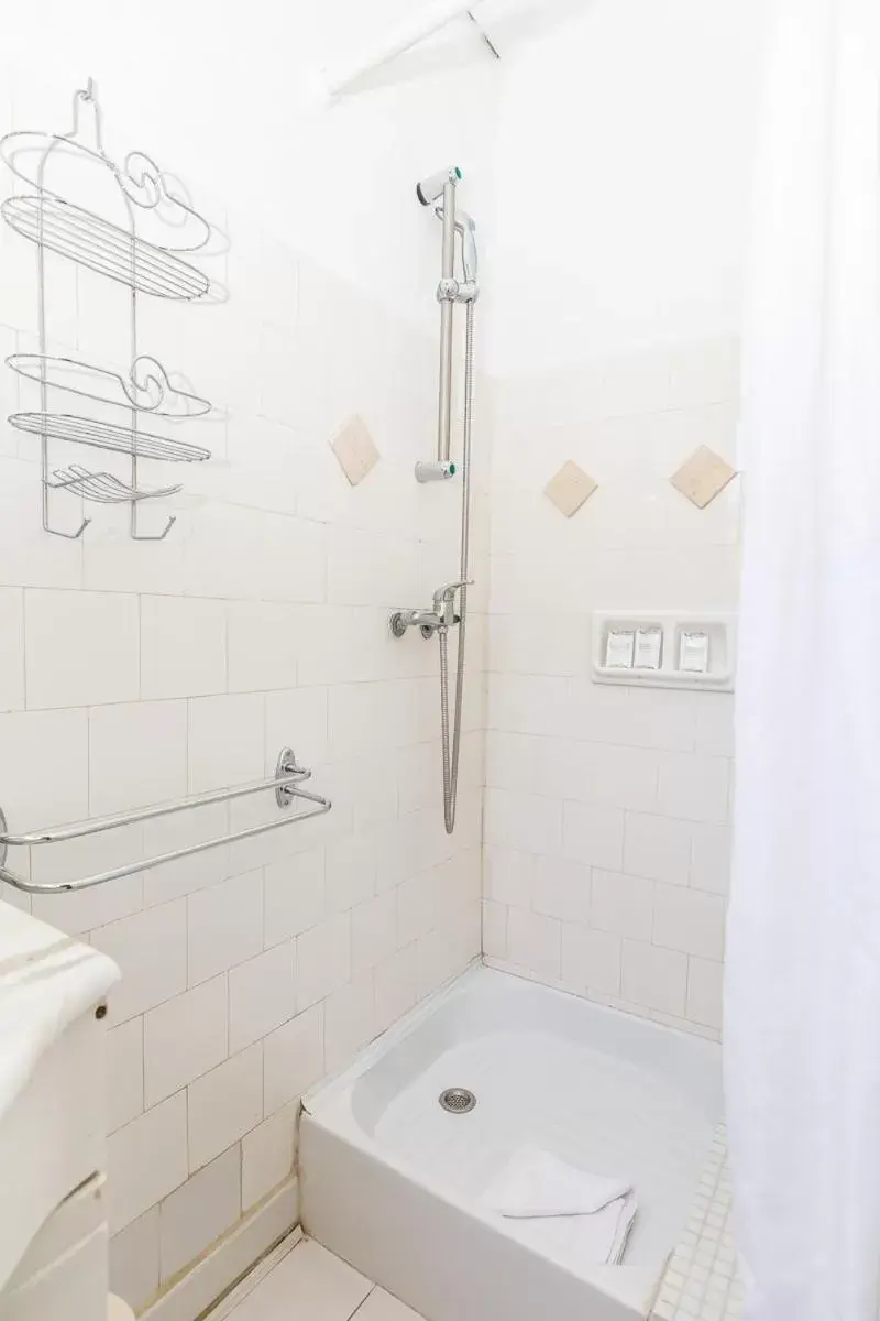 Bathroom in Hôtel Les Liserons de Mougins