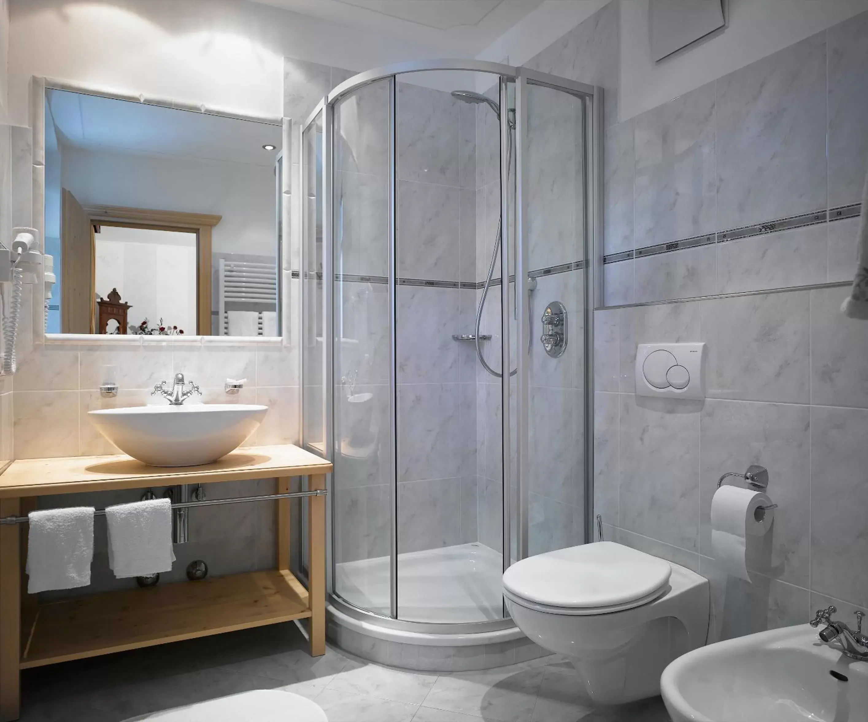 Double or Twin Room in Hotel Ostaria Posta Double or Twin Room in Hotel Ostaria Posta