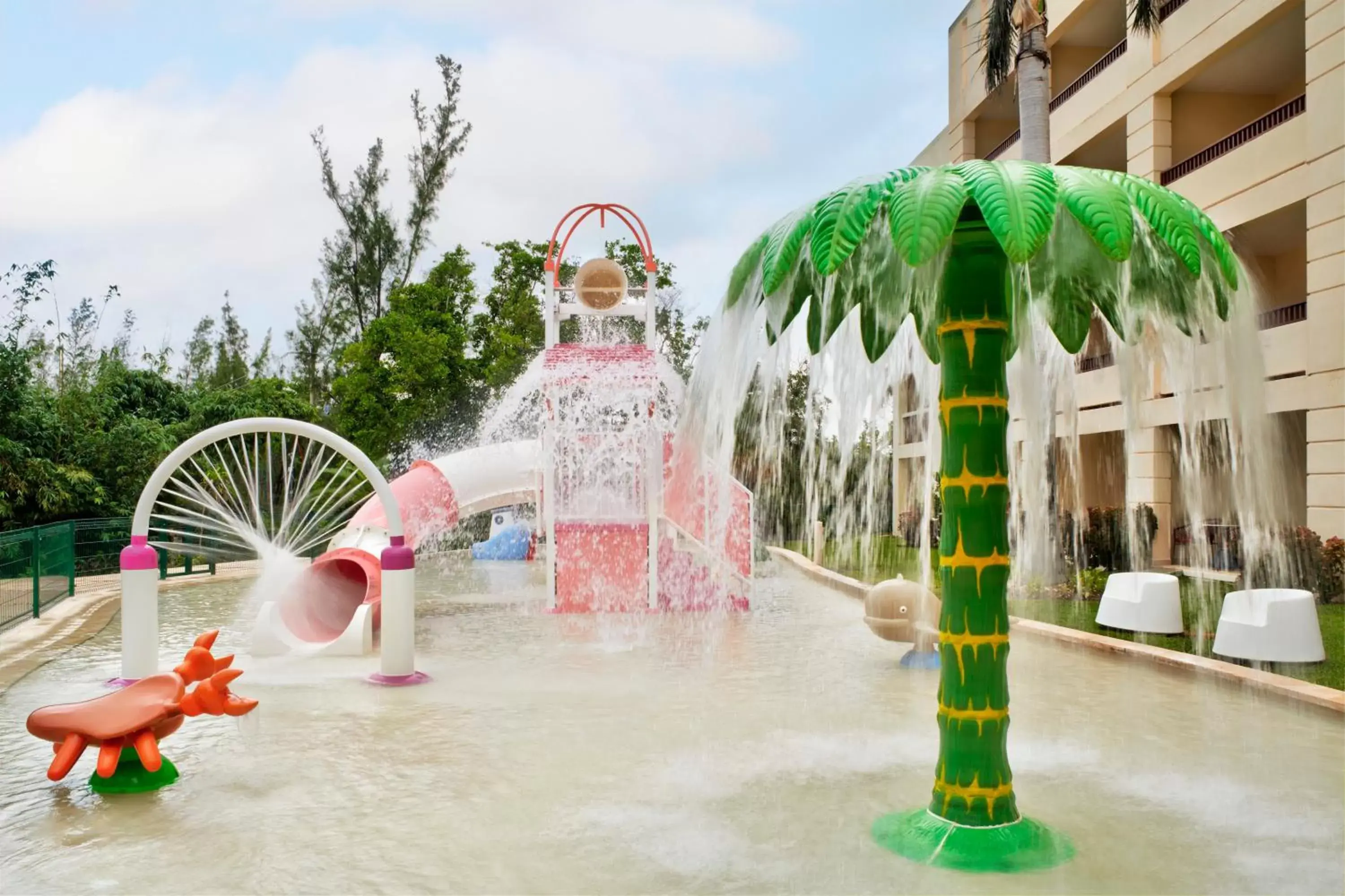 Swimming pool in Hyatt Ziva Riviera Cancun All-Inclusive