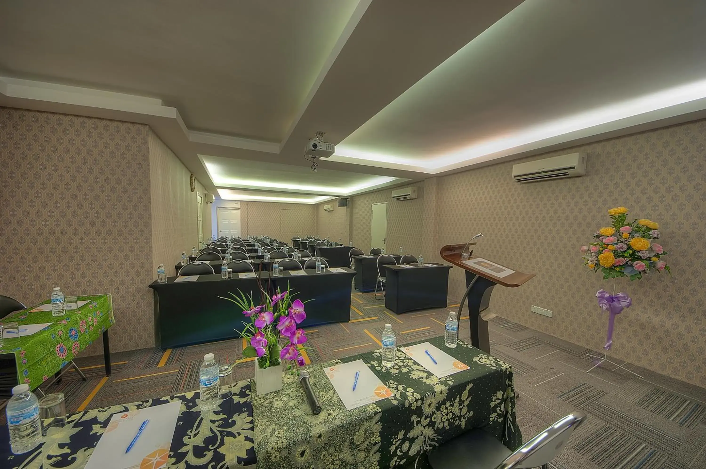 Banquet/Function facilities in Arenaa Batik Boutique Hotel