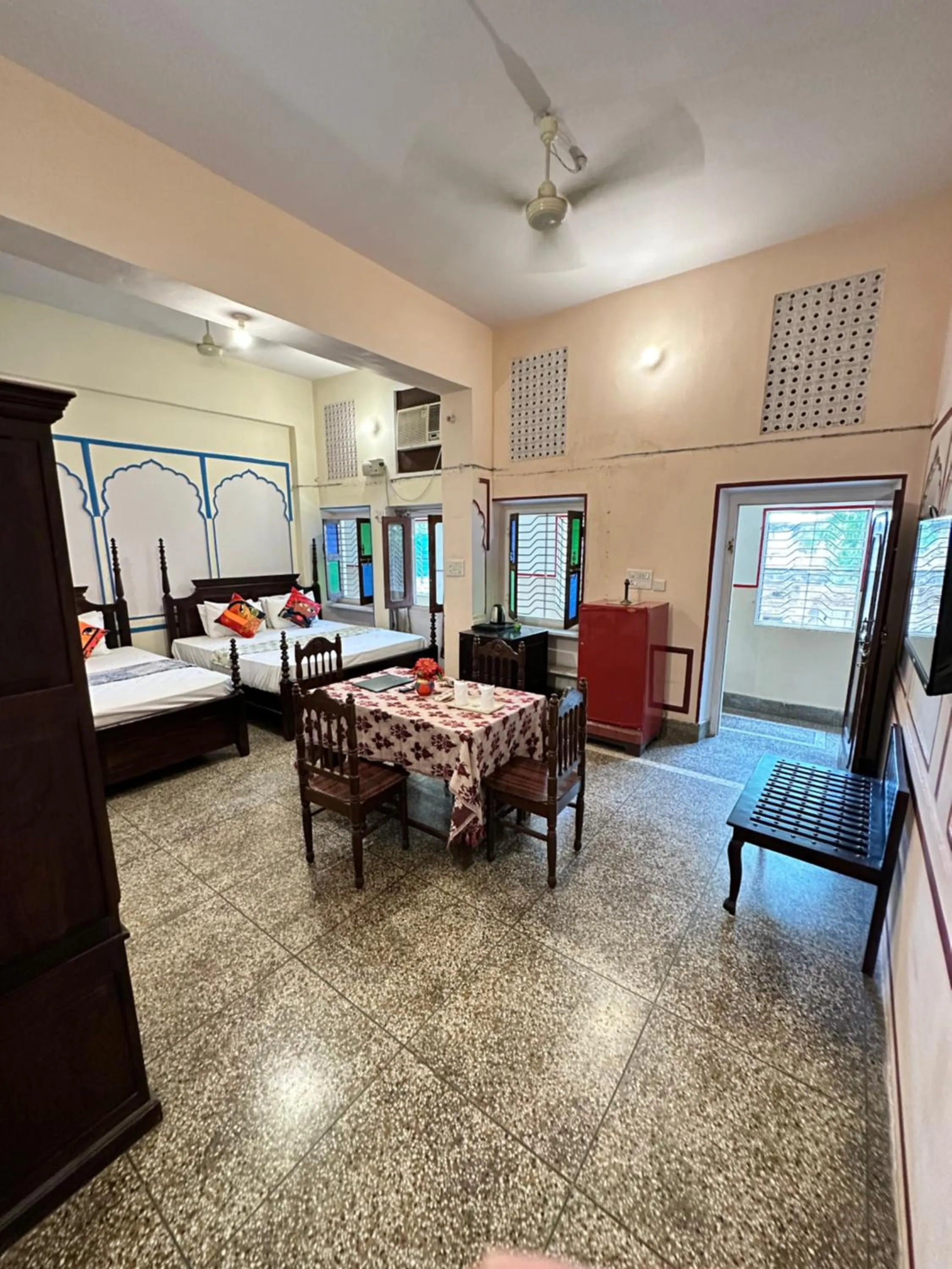 Bed in Rawla Mrignayani Palace