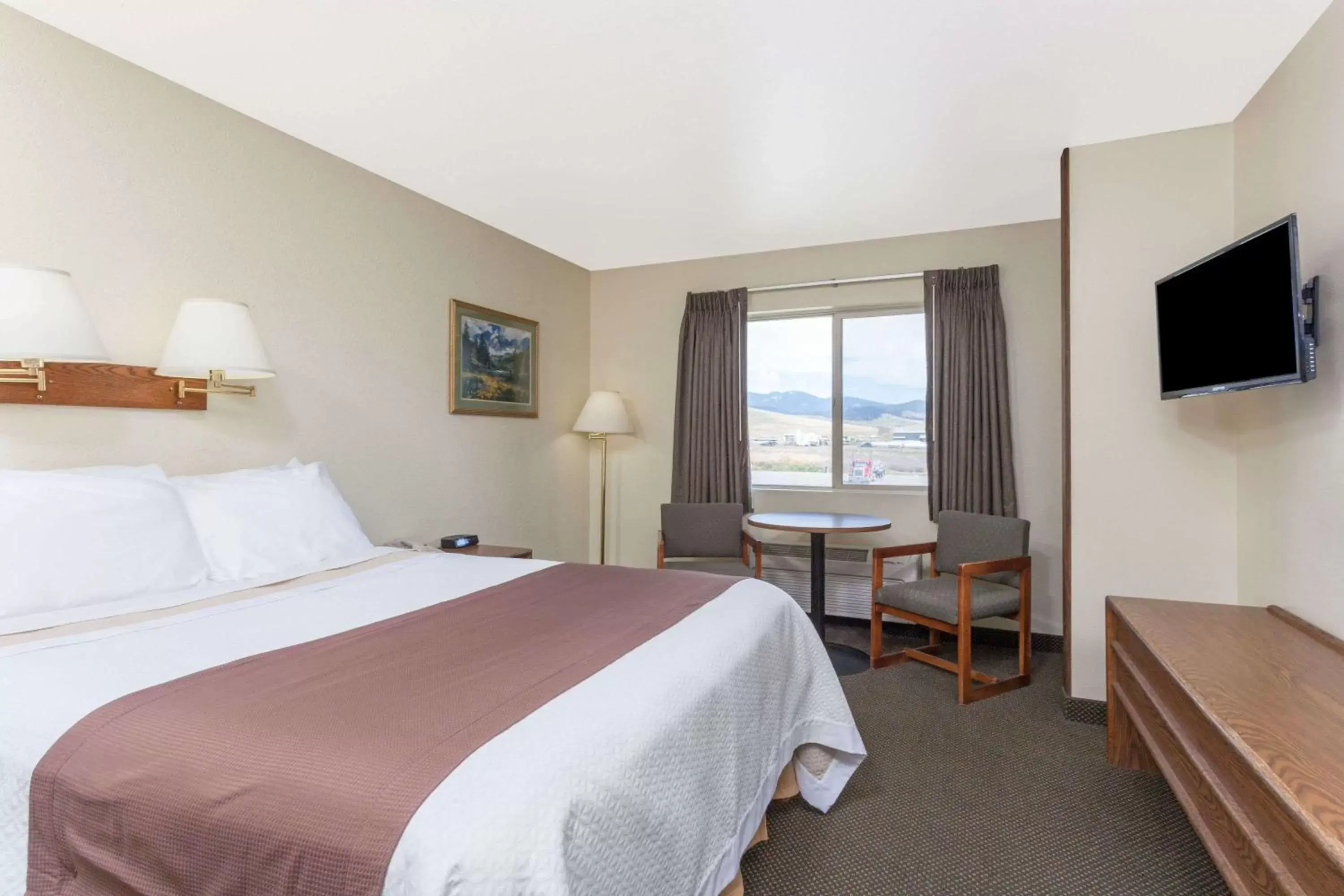 Photo of the whole room in Days Inn by Wyndham Missoula Airport