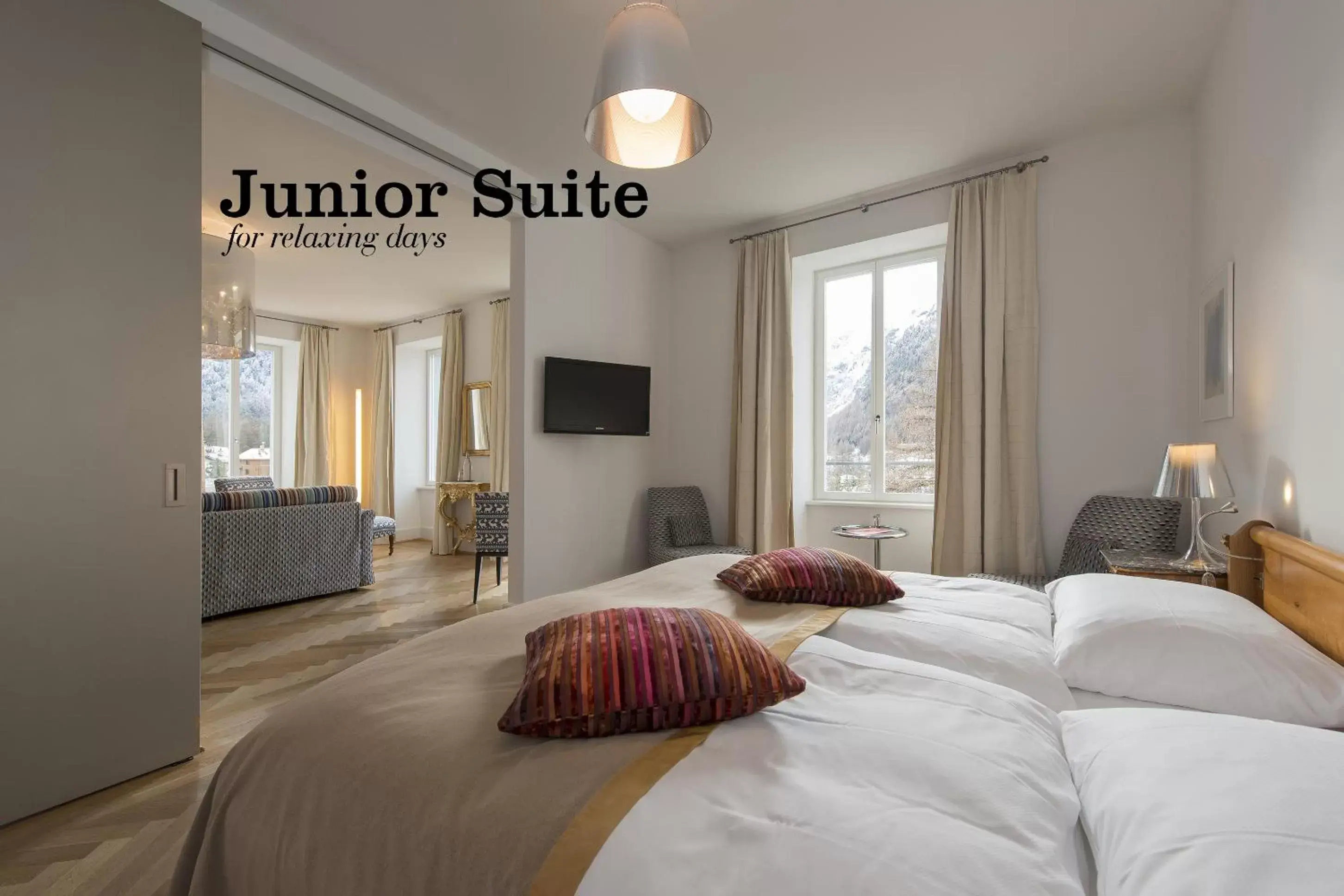 Photo of the whole room in Hotel Saratz Pontresina