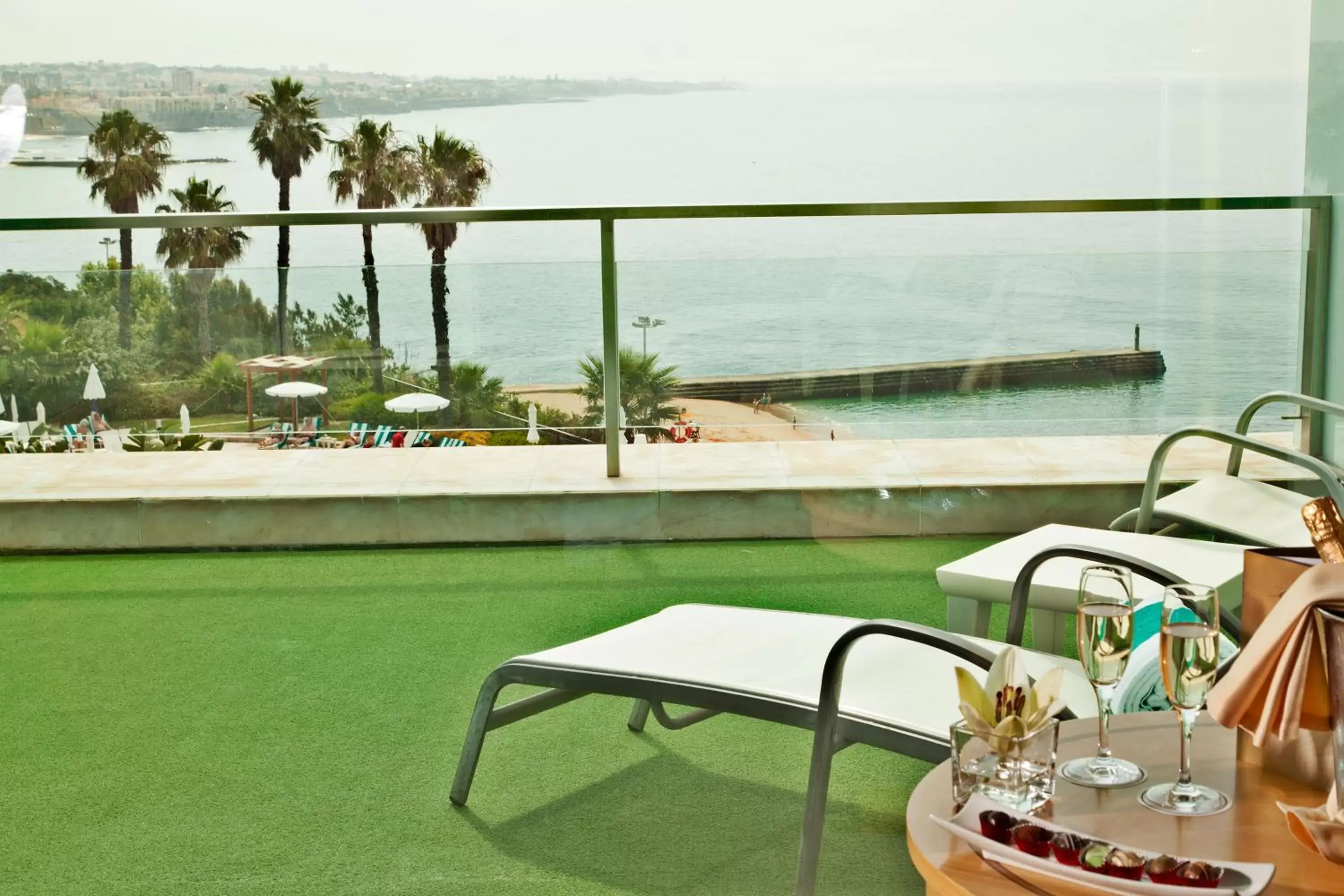 Balcony/Terrace, Swimming Pool in Hotel Cascais Miragem Health & Spa