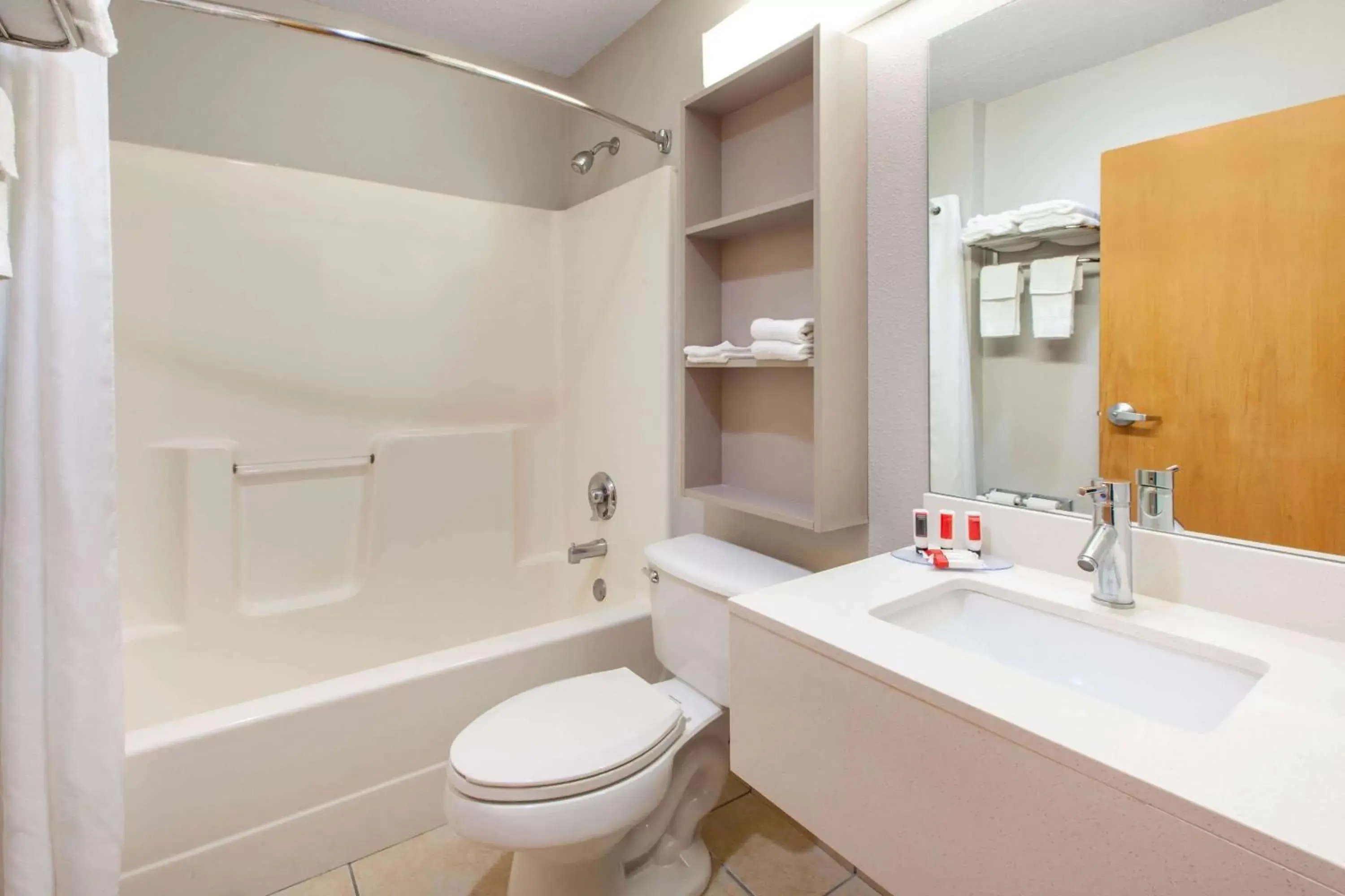 Bathroom in Microtel Inn & Suites by Wyndham Pittsburgh Airport