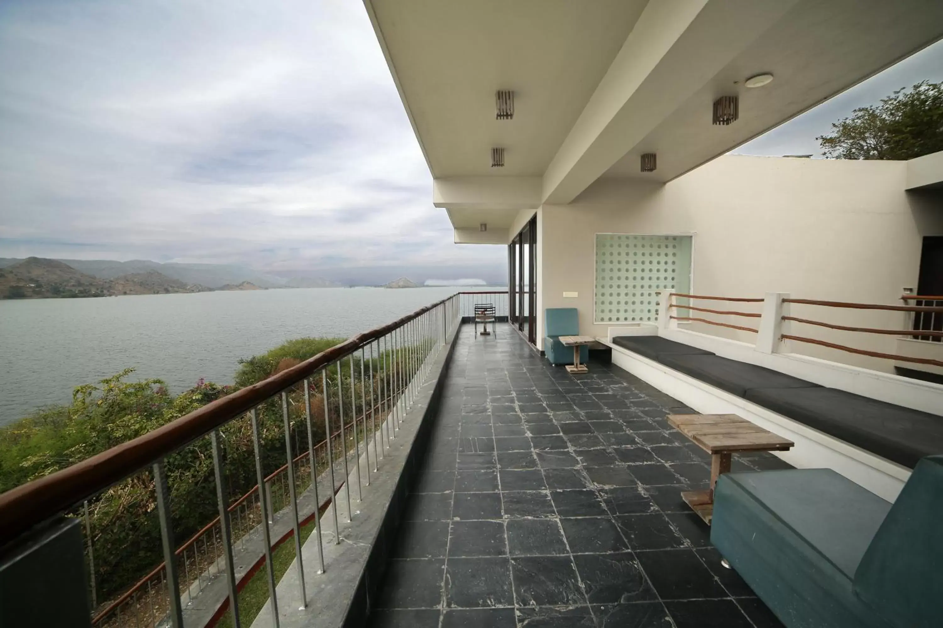 Patio, Balcony/Terrace in Jaisamand Island Resort
