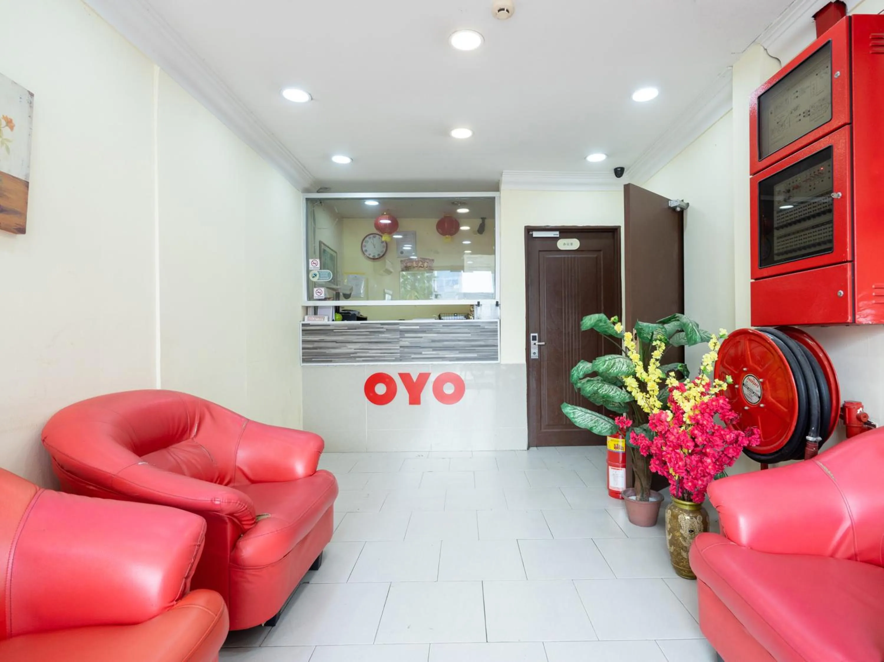 Lobby or reception in OYO 89717 Budget Star Hotel